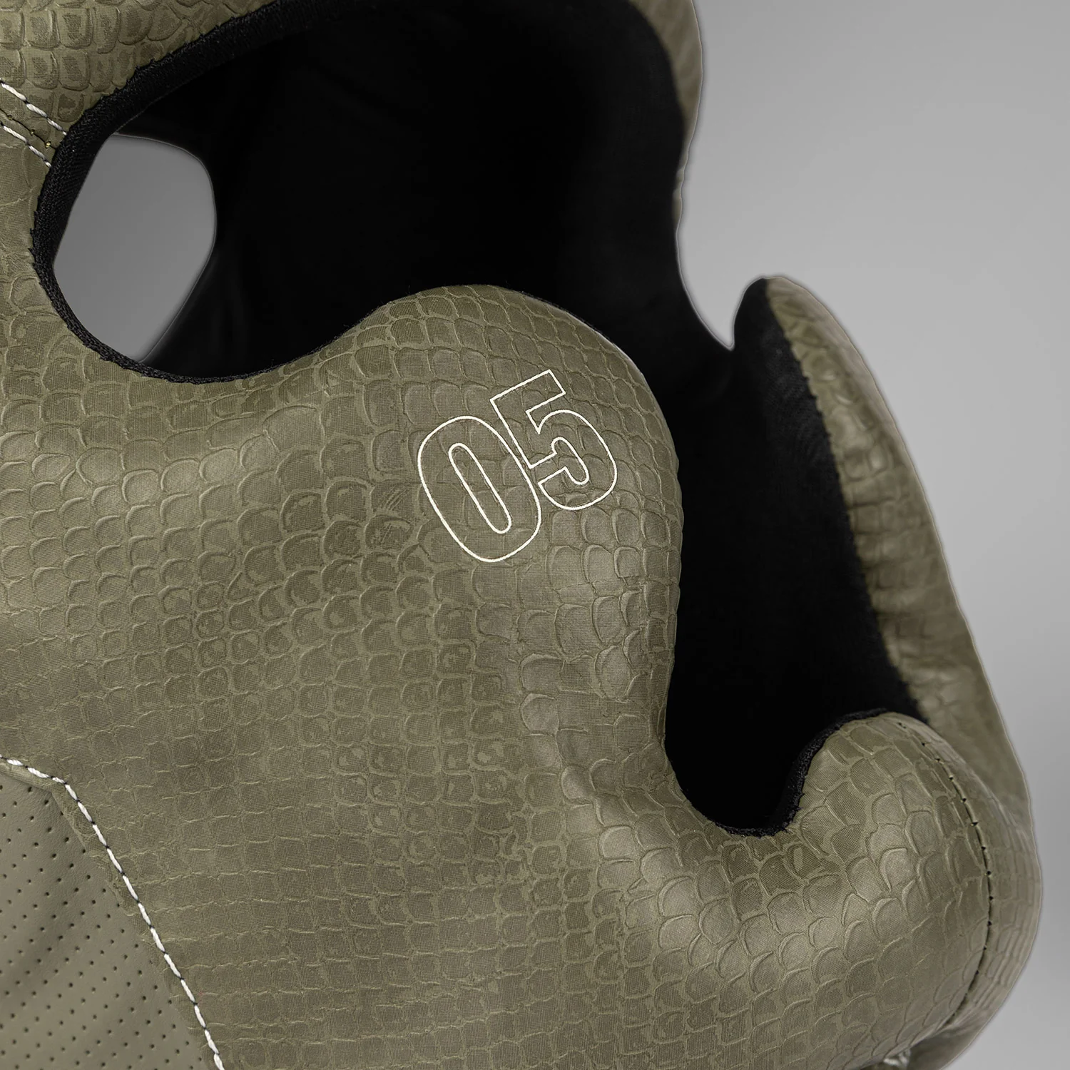 Venum Impact Evo Scales Casco de protección – Verde Ejército - Image 5