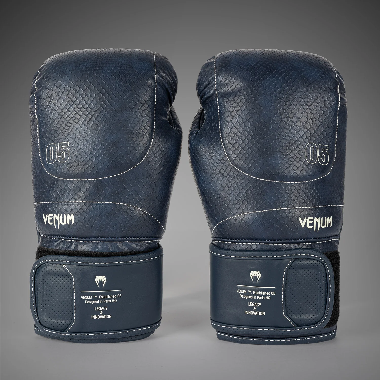 Venum Impact Evo Scales Guantes de Boxeo – Azul Medianoche - Image 3