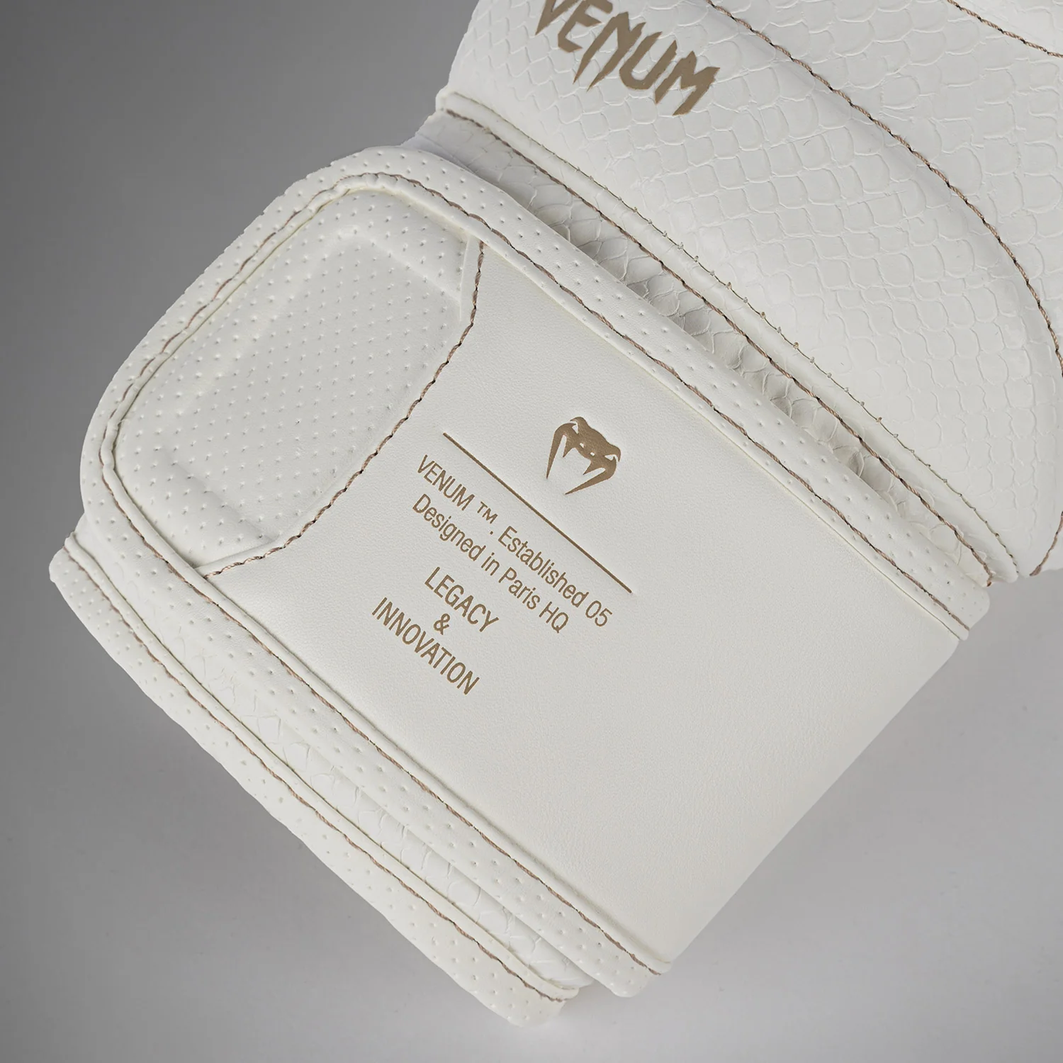 Venum Impact Evo Scales Guantes de Boxeo – Marfil - Image 7