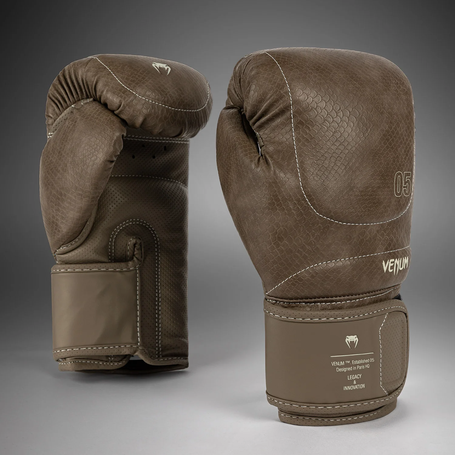 Venum Impact Evo Scales Guantes de Boxeo – Marrón - Image 3