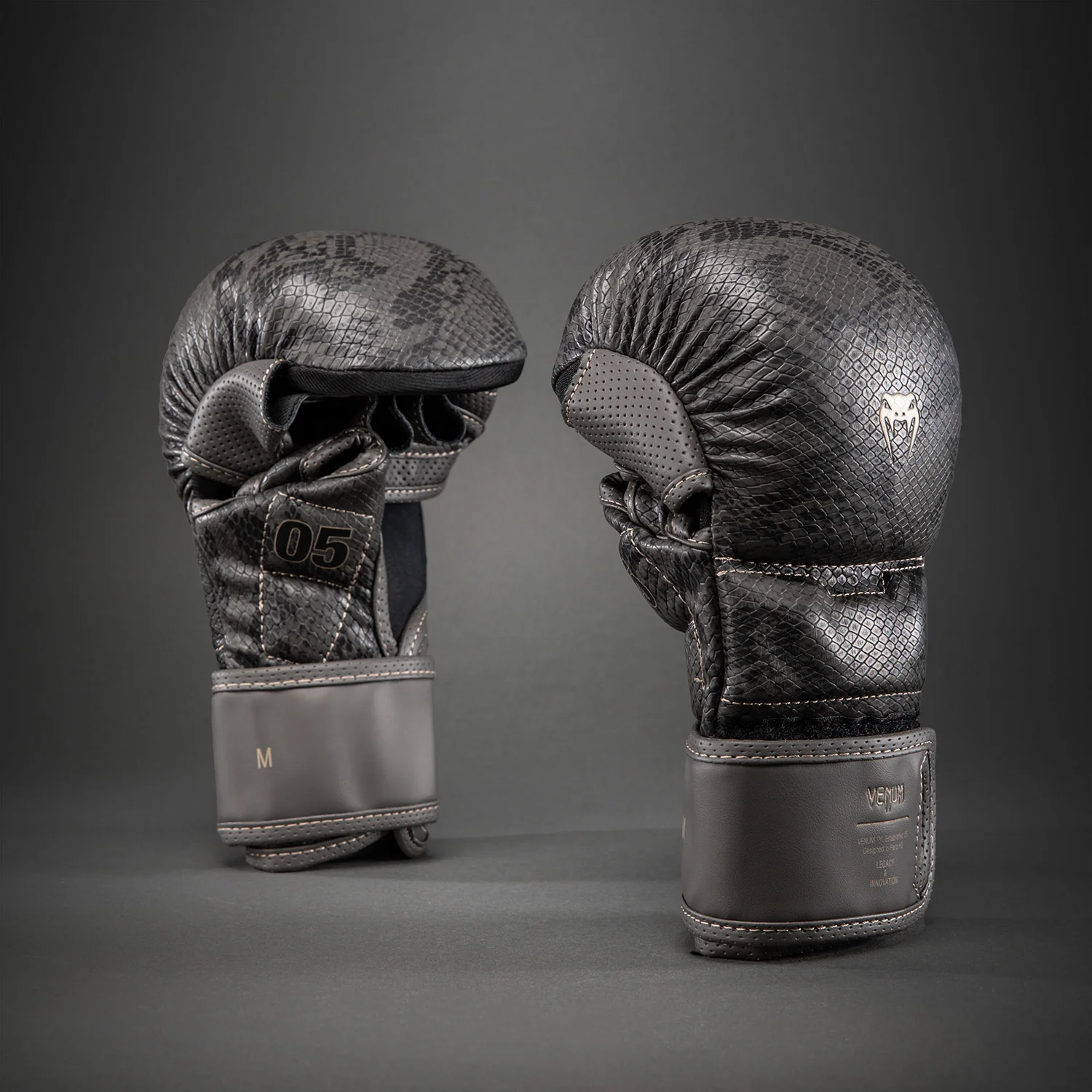 Venum Impact Evo Scales Guantes de sparring MMA - Gris oscuro