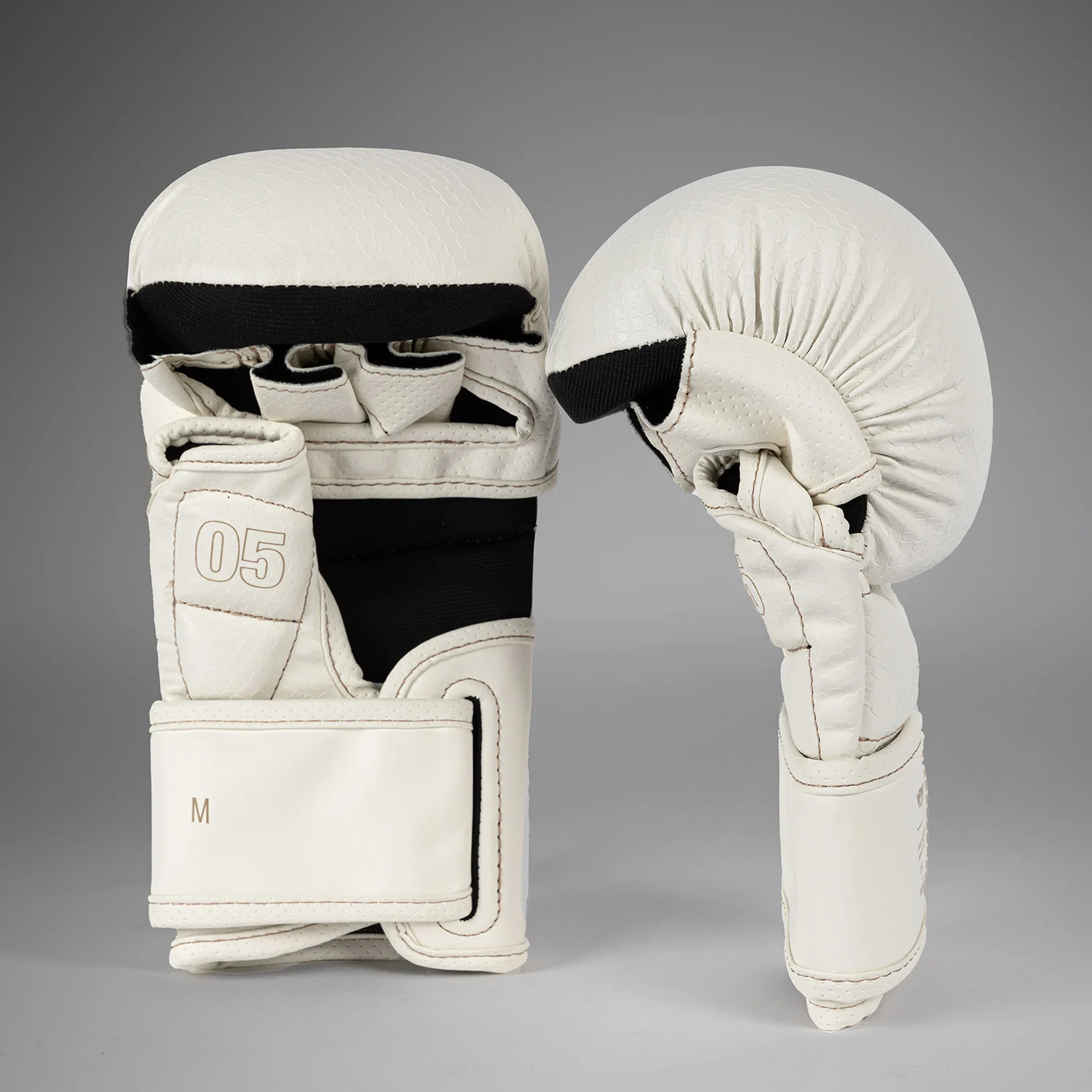 Venum Impact Evo Scales Guantes de sparring MMA - Marfil - Image 3