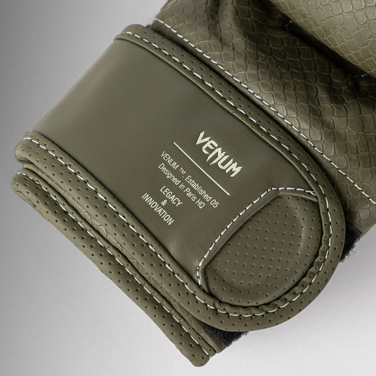 Venum Impact Evo Scales Guantes de sparring MMA - Verde militar - Image 4