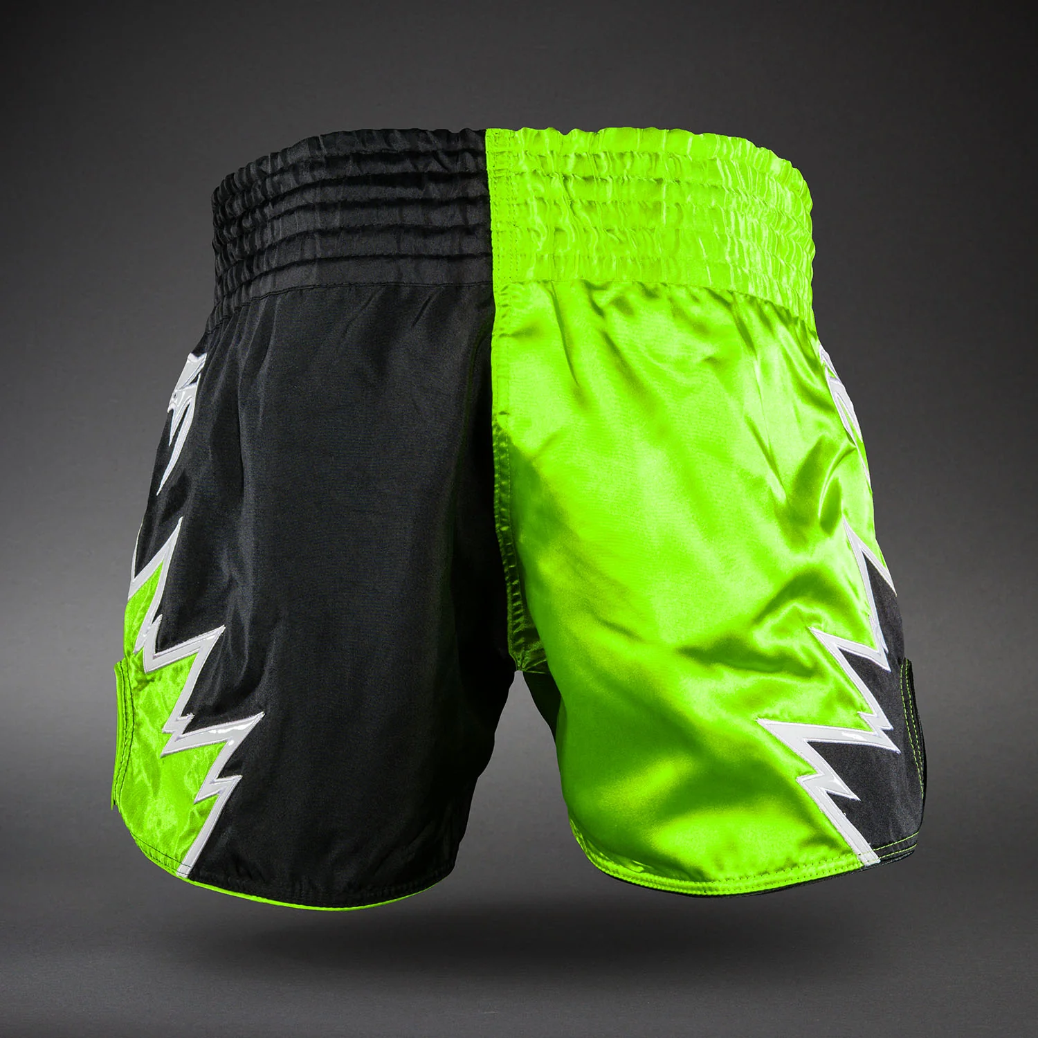 Venum Inferno 2.0 Pantalones Cortos de Muay Thai - Verde/Negro - Image 4