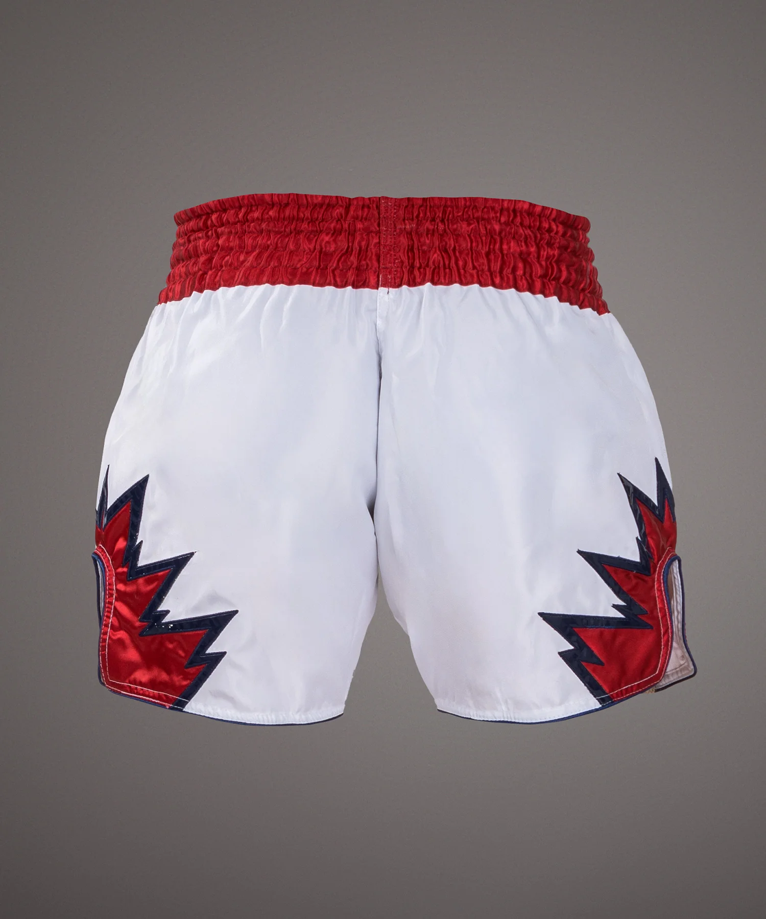 Venum Inferno Pantalones cortos de Muay Thai - Blanco/Rojo - Image 2