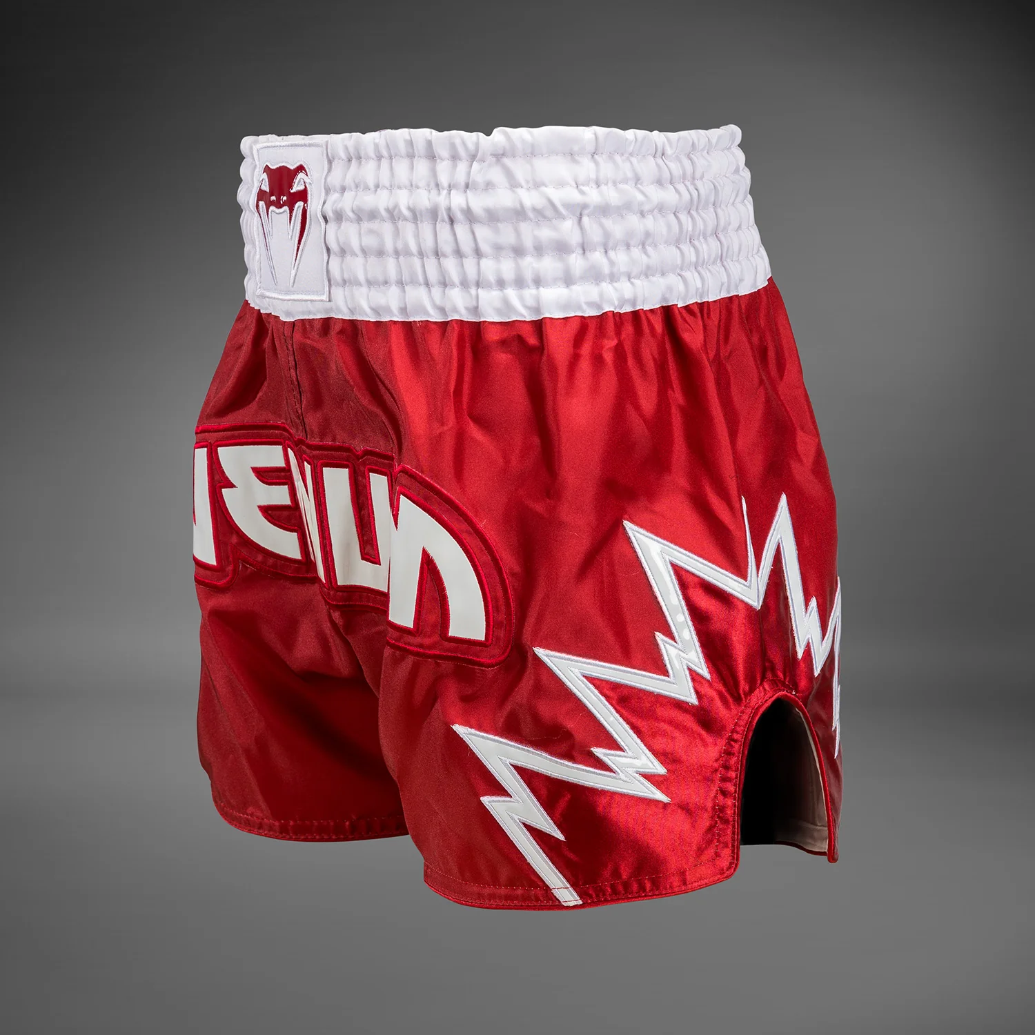 Venum Inferno Pantalones cortos de Muay Thai - Rojo/Blanco - Image 2