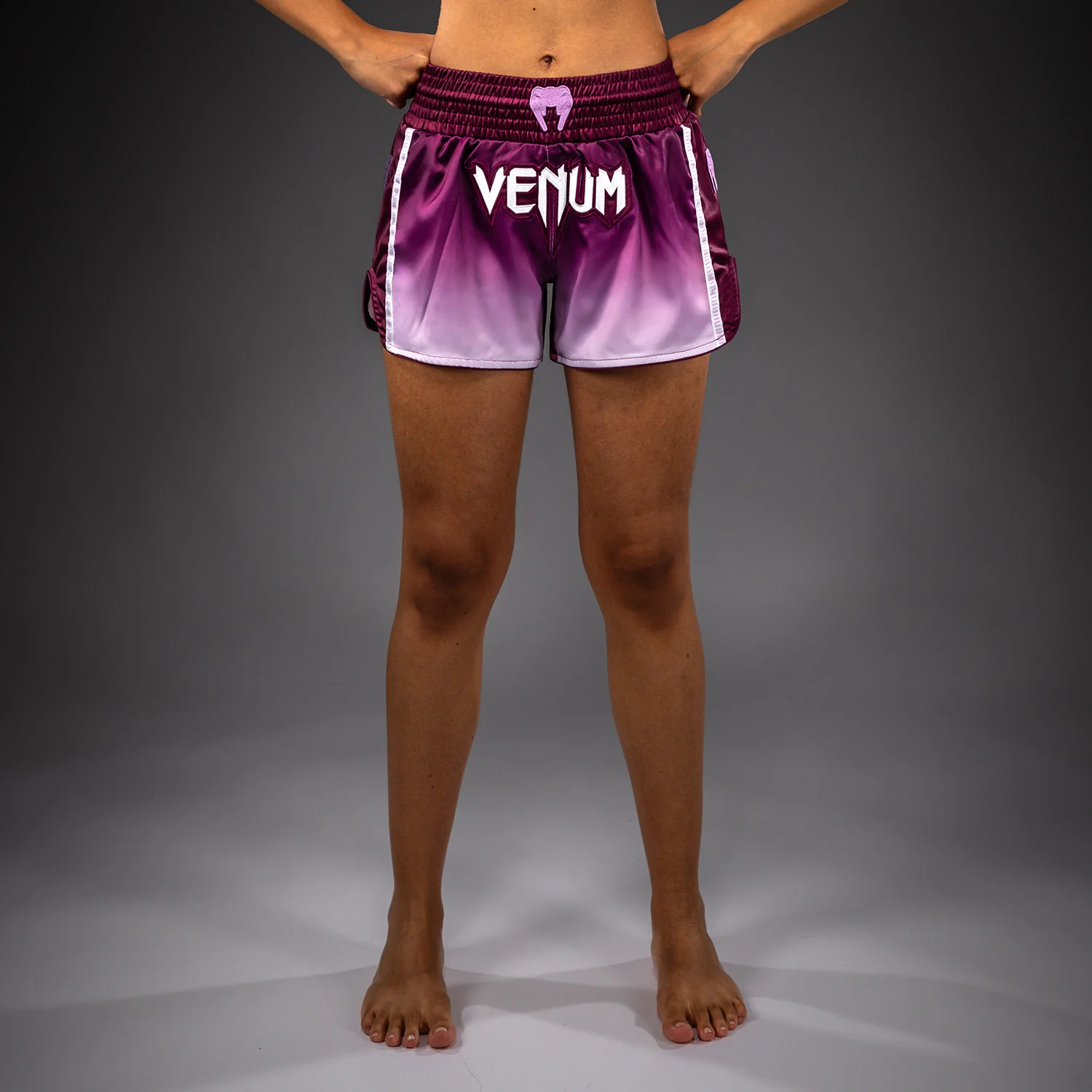 Venum Iris Pantalones Cortos Muay Thai - Ciruela/Blanco