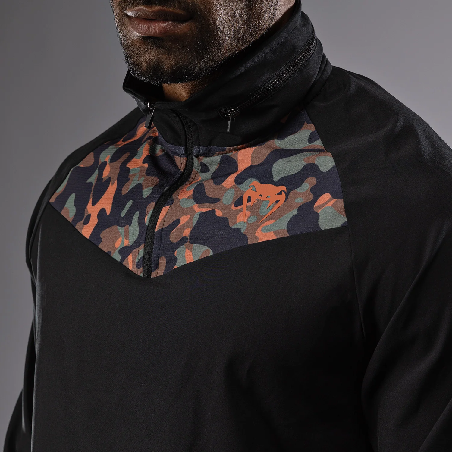 Venum Jungle Ops Chaqueta de chándal para hombre - Negro/Camuflaje Canyon - Image 2