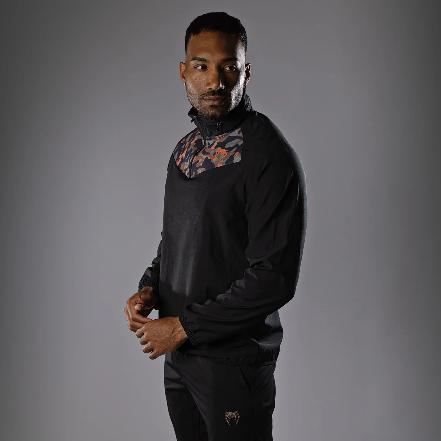 Venum Jungle Ops Chaqueta de chándal para hombre - Negro/Camuflaje Canyon - Image 3