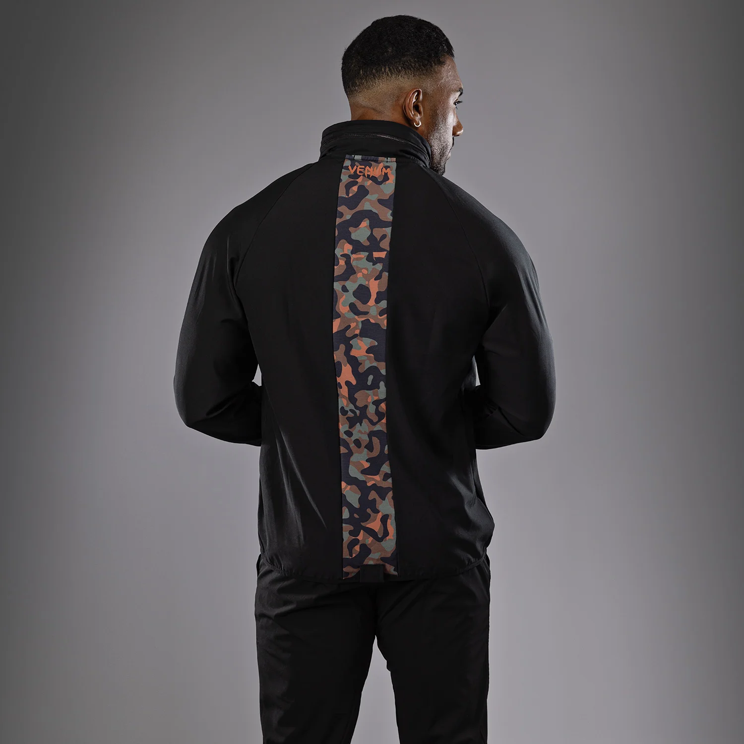Venum Jungle Ops Chaqueta de chándal para hombre - Negro/Camuflaje Canyon - Image 5