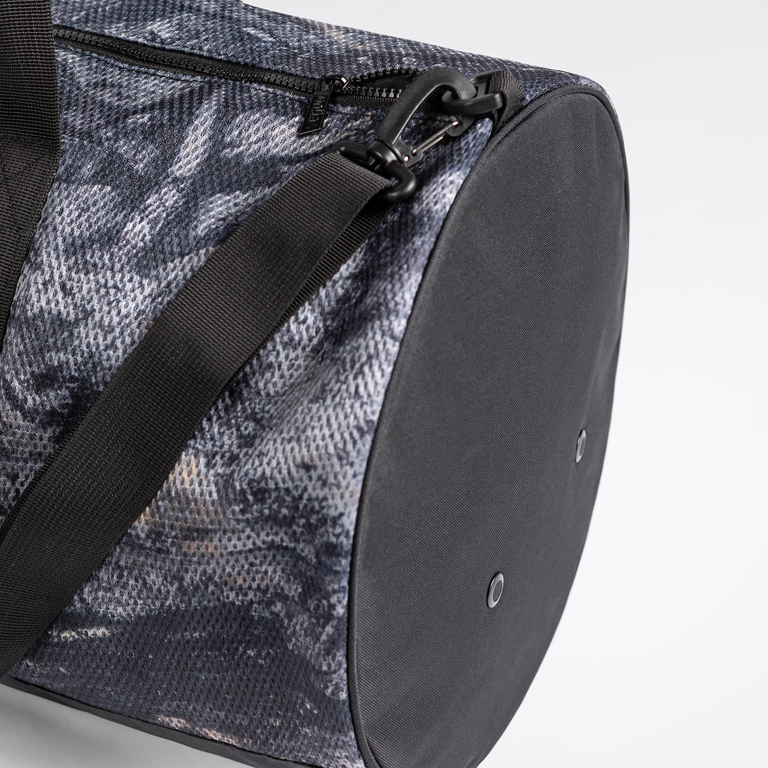 Venum Laser XT Bolsa Tote – Camuflaje Oscuro/Gris - Image 5