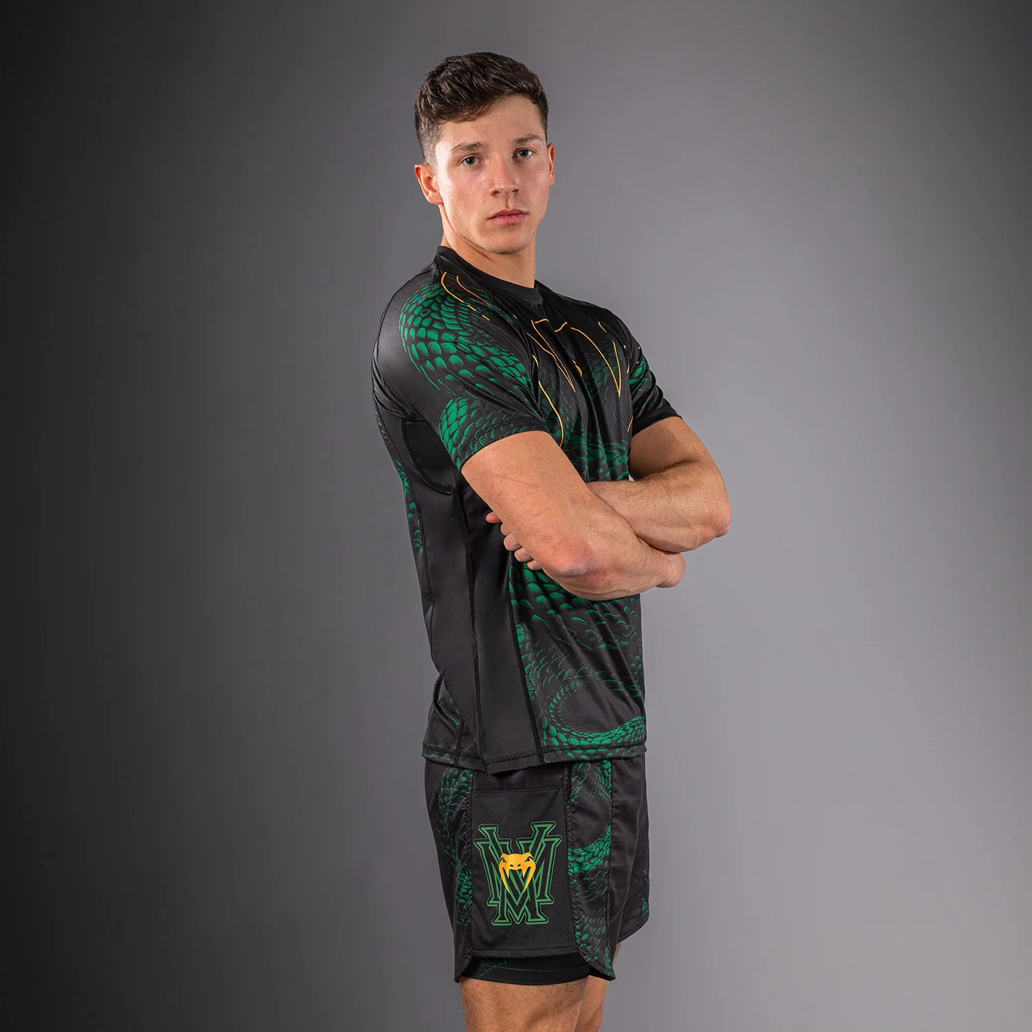 Venum Matupa Camiseta Dry Tech - Negro/Verde/Oro - Image 3