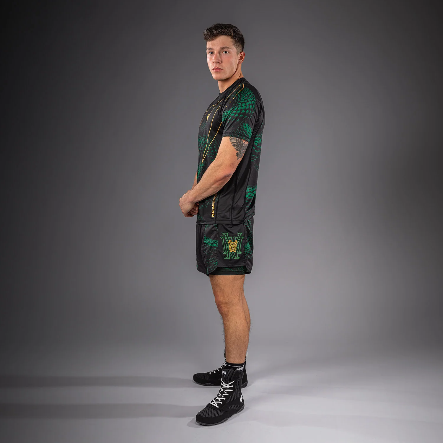 Venum Matupa Camiseta Dry Tech - Negro/Verde/Oro - Image 7