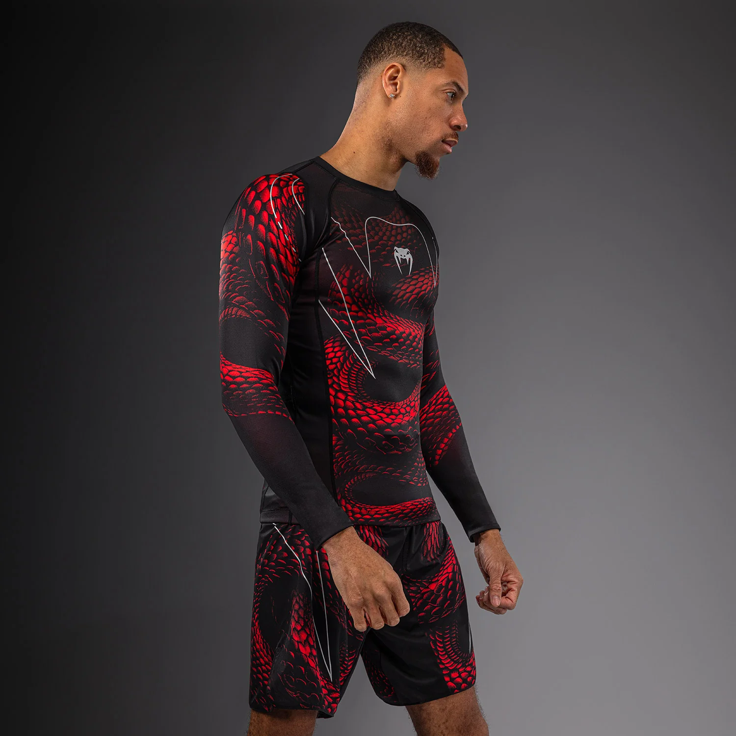 Venum Matupa Rashguard Manga Larga - Negro/Rojo/Plata - Image 3