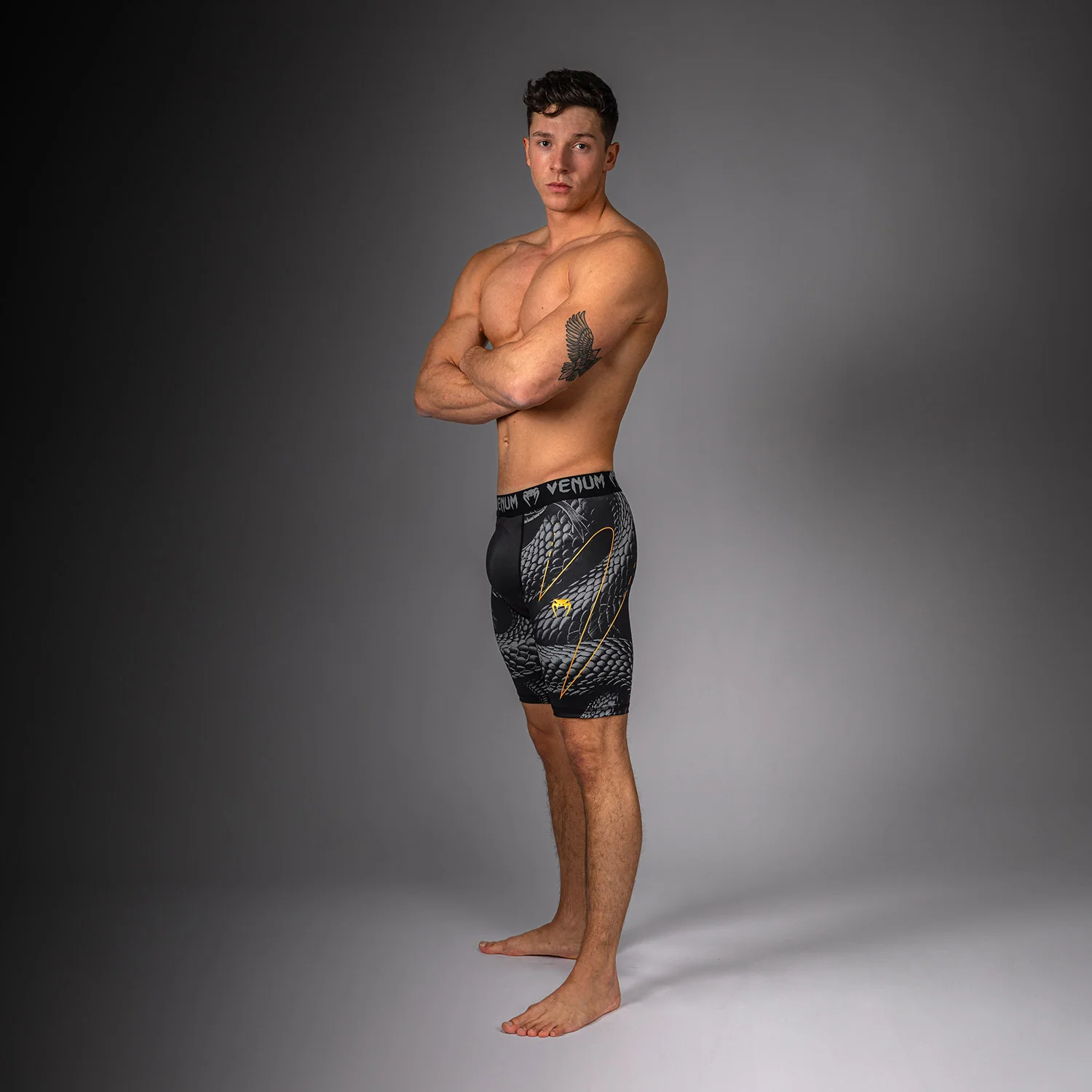 Venum Matupa Short de Compresión - Negro/Gris/Oro - Image 6
