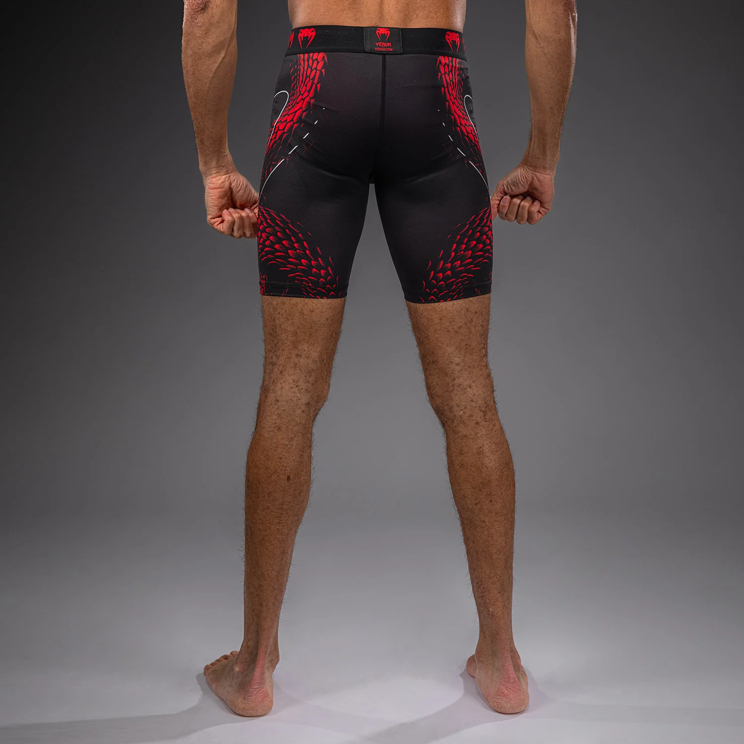 Venum Matupa Short de Compresión - Negro/Rojo/Plata - Image 4
