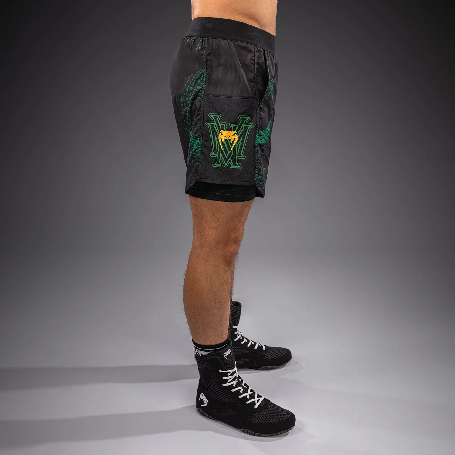 Venum Matupa Short de Entrenamiento - Negro/Verde/Oro - Image 3