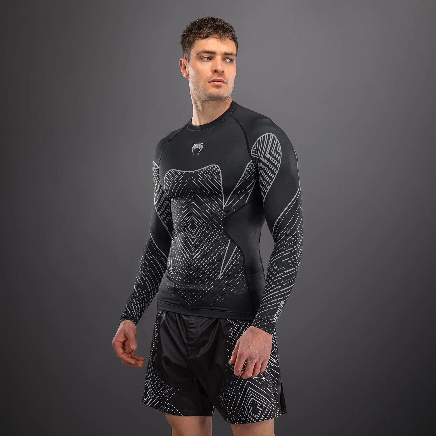 Venum Midnight Fury Rashguard Manga Larga – Negro/Gris/Plata - Image 5