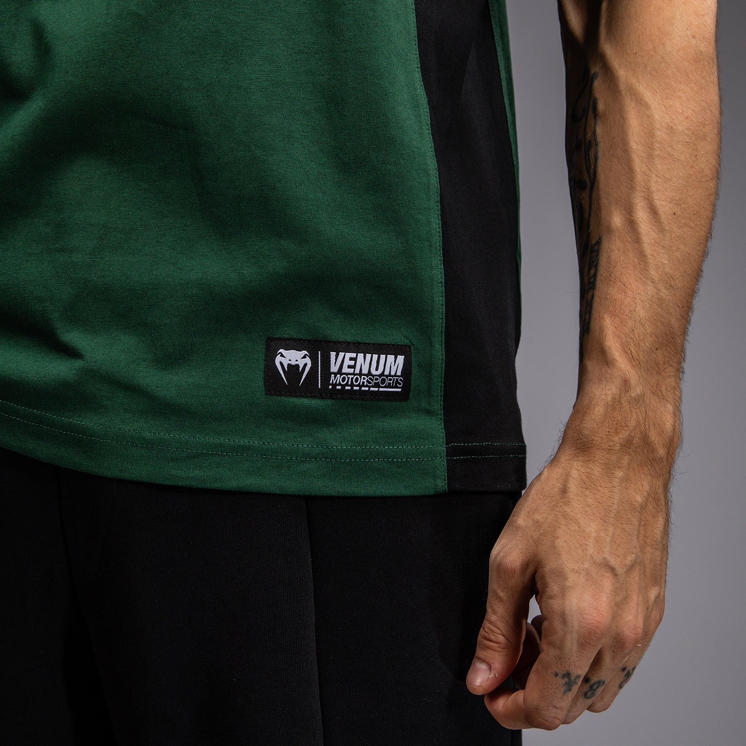 Venum Motorsport Camiseta - Bosque Profundo - Image 5