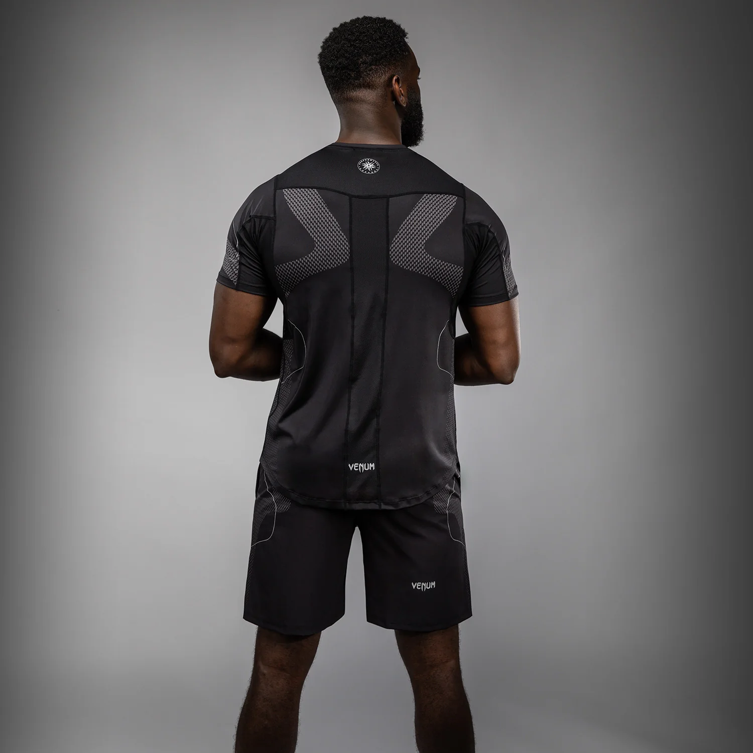 Venum Nexus Dry-Tech Camiseta – Negro/Plata - Image 4