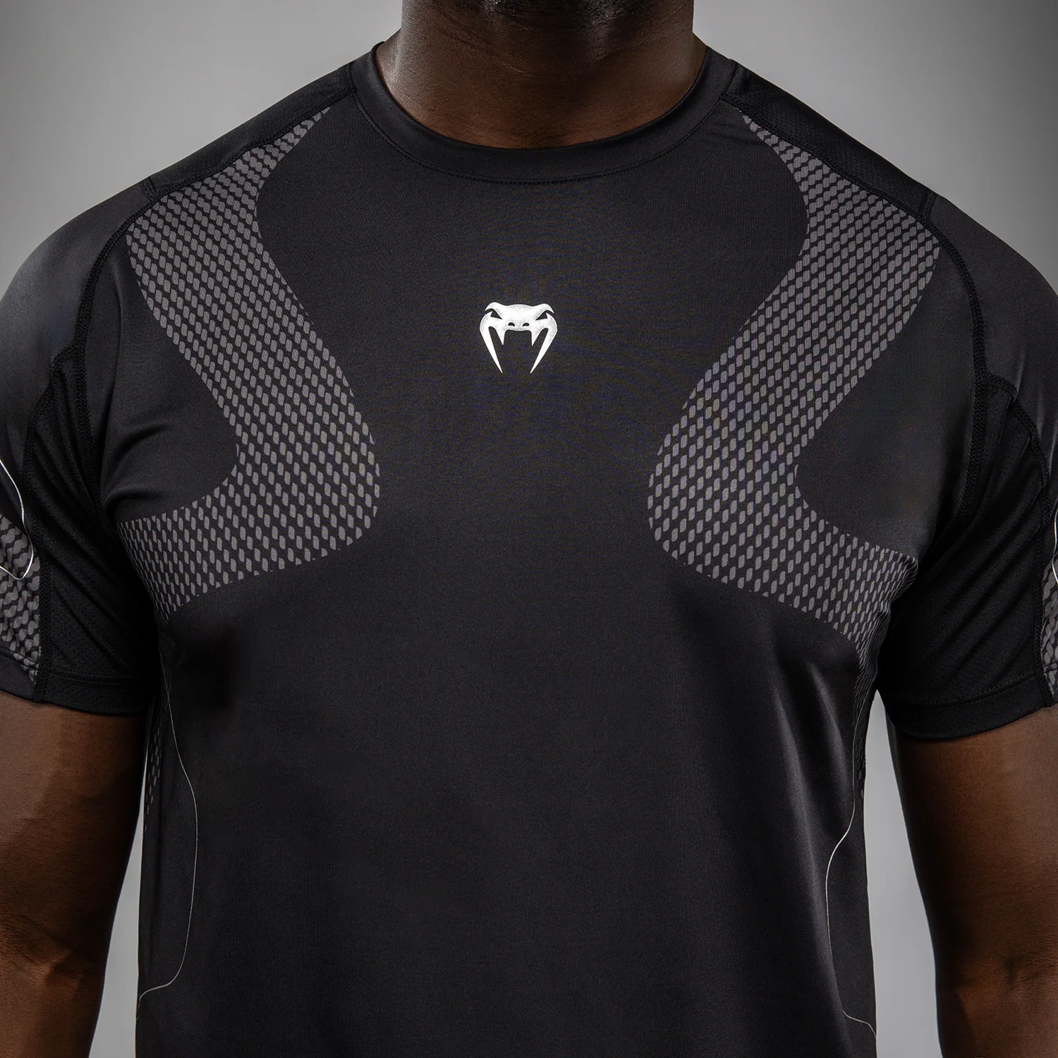 Venum Nexus Dry-Tech Camiseta – Negro/Plata - Image 6