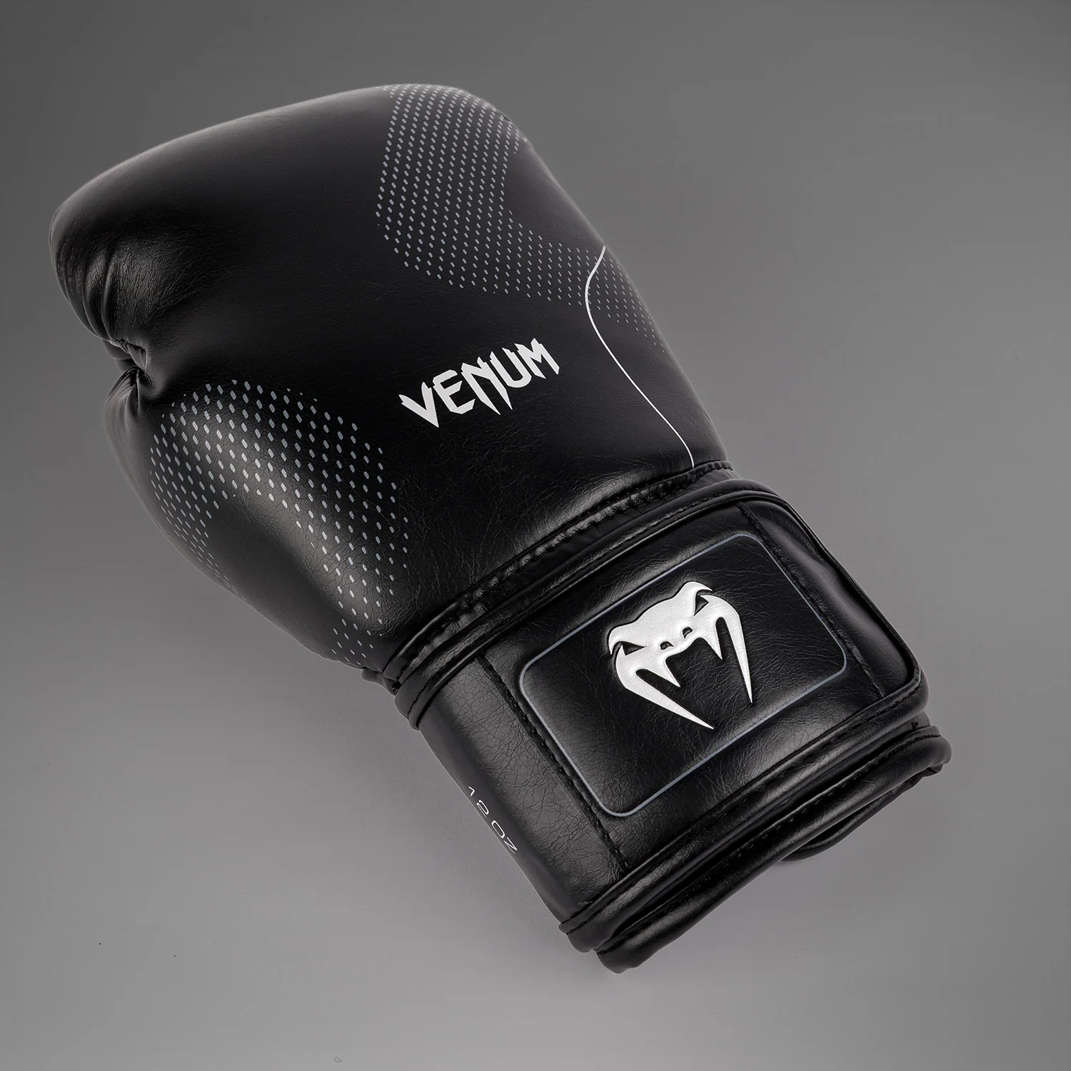 Venum Nexus Guantes de Boxeo – Negro/Plata - Image 3