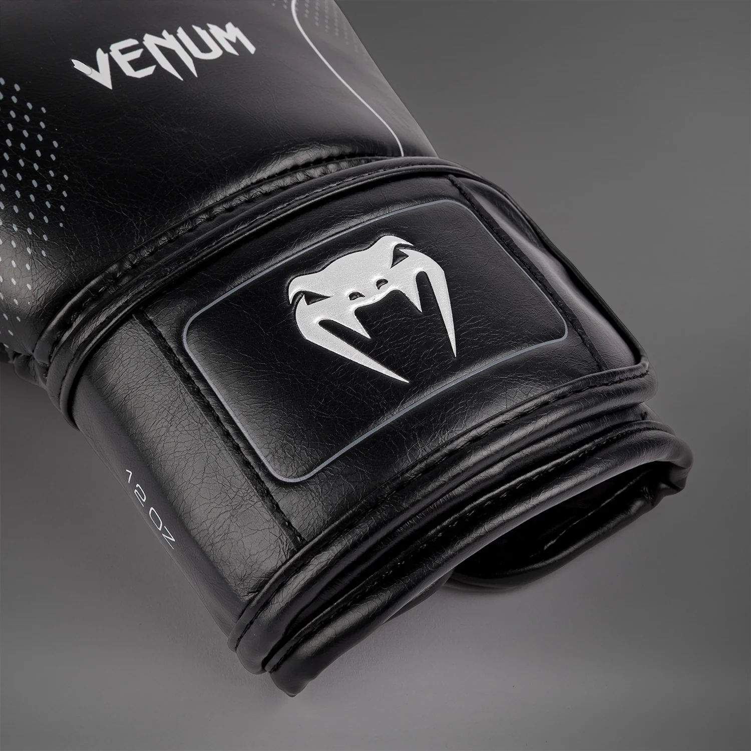 Venum Nexus Guantes de Boxeo – Negro/Plata - Image 4