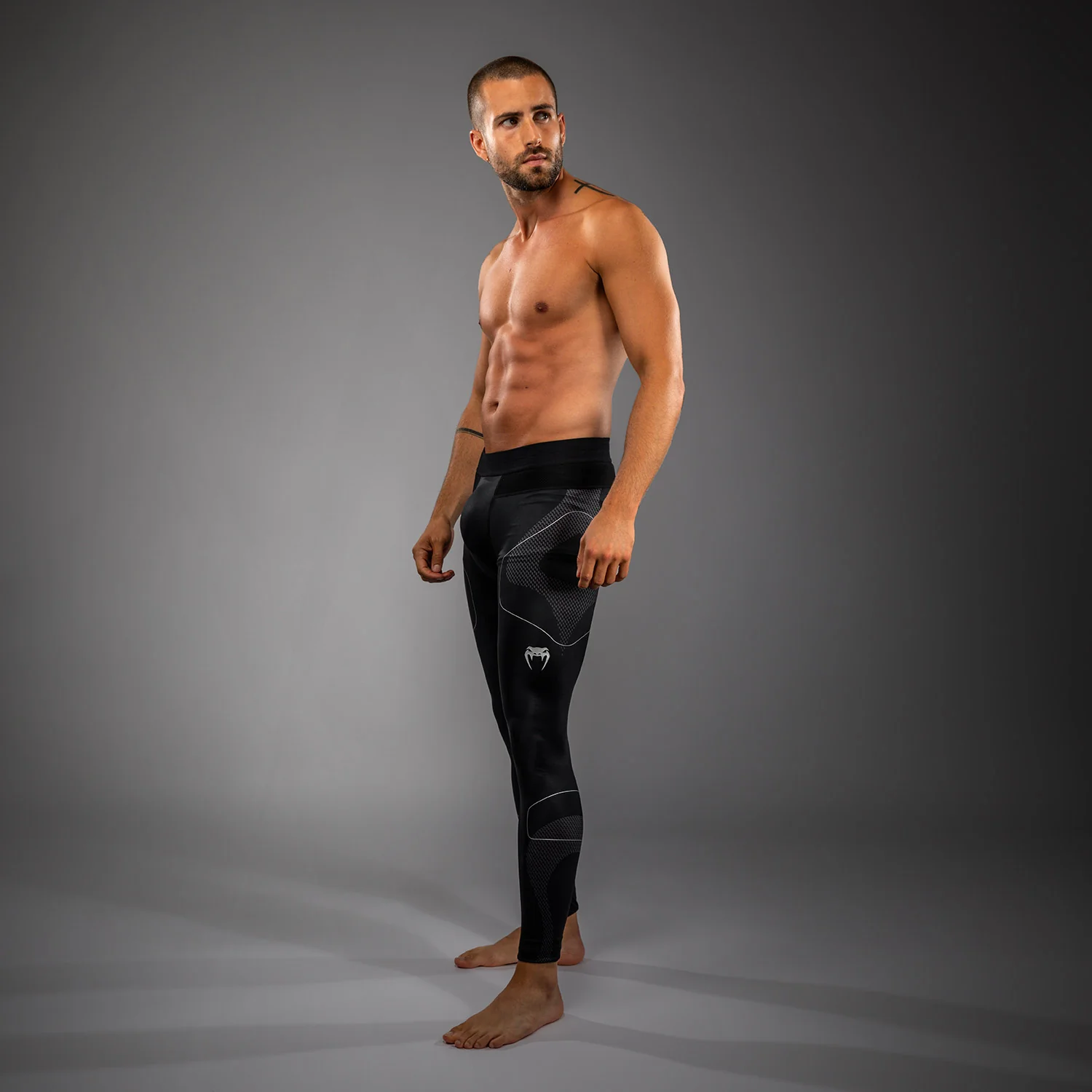 Venum Nexus Pantalones Ajustados – Negro/Plata - Image 2
