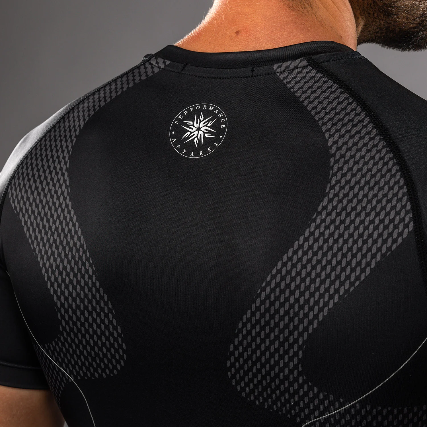 Venum Nexus Rashguard Manga Corta – Negro/Plata - Image 5