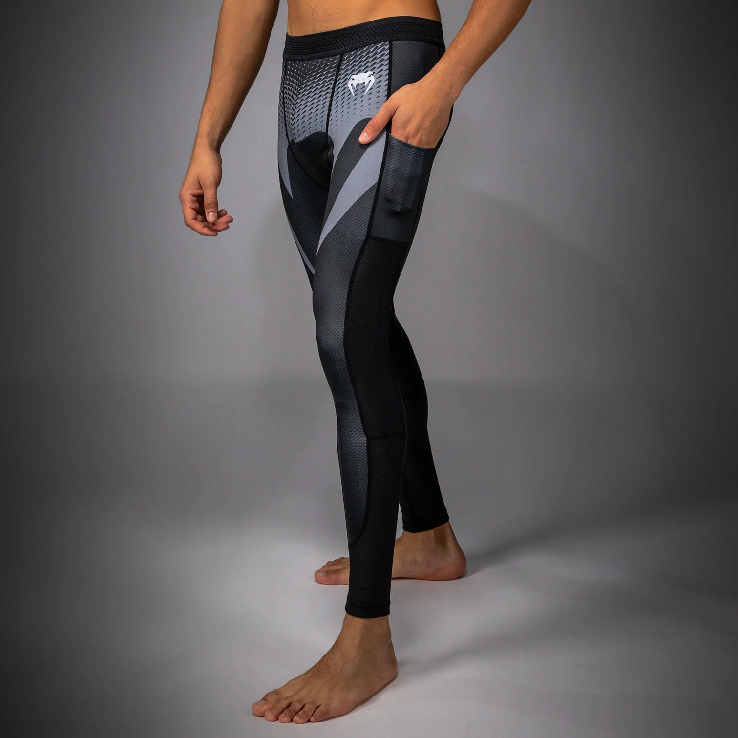 Venum No Gi Pantalones Ajustados - Negro/Gris Plata - Image 2