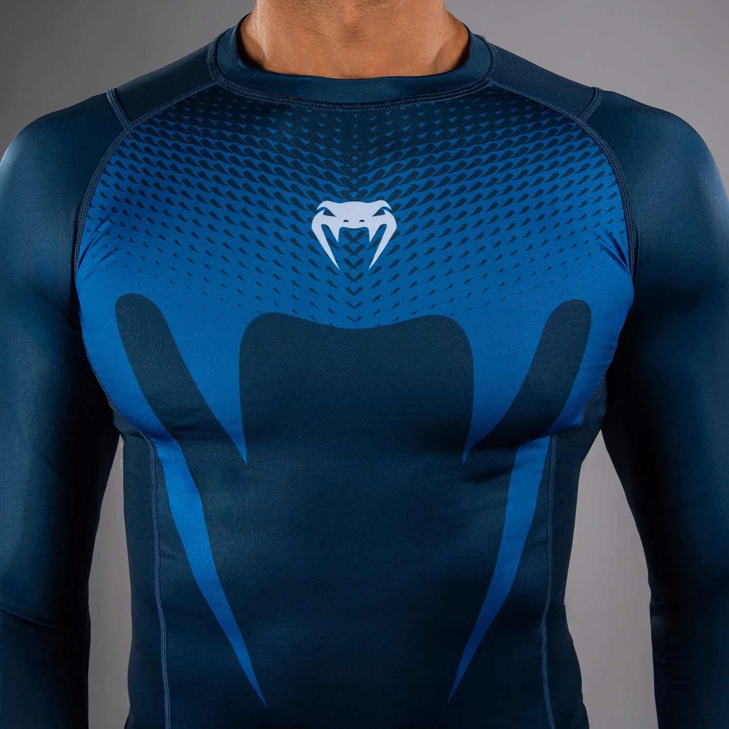 Venum No Gi Rashguards - Índigo - Image 4