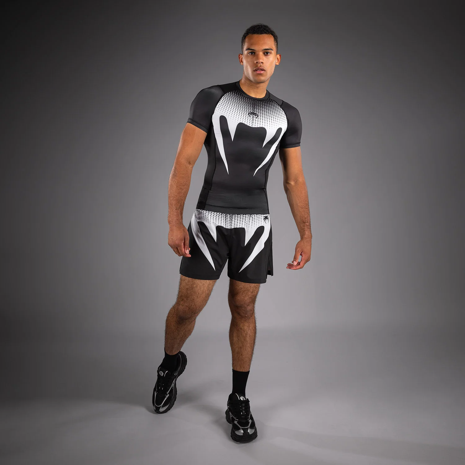 Venum No Gi Rashguards - Negro/Blanco - Image 5