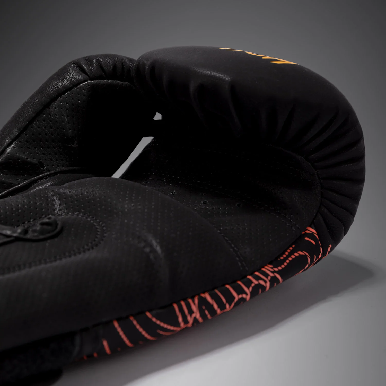 Venum Quetzal Fury Guantes de Boxeo - Negro/Rojo Fury/Mandarina - Image 5