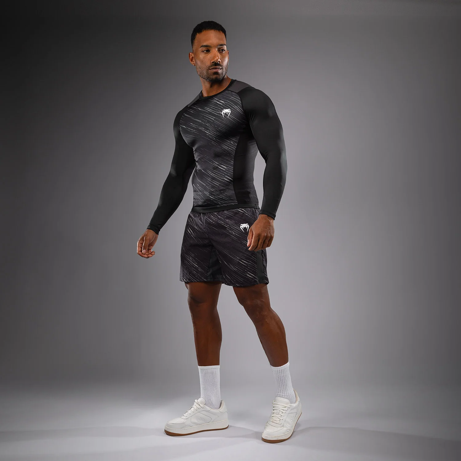 Venum Rapid Rashguard de Manga Larga - Negro/Gris Tormenta - Image 2