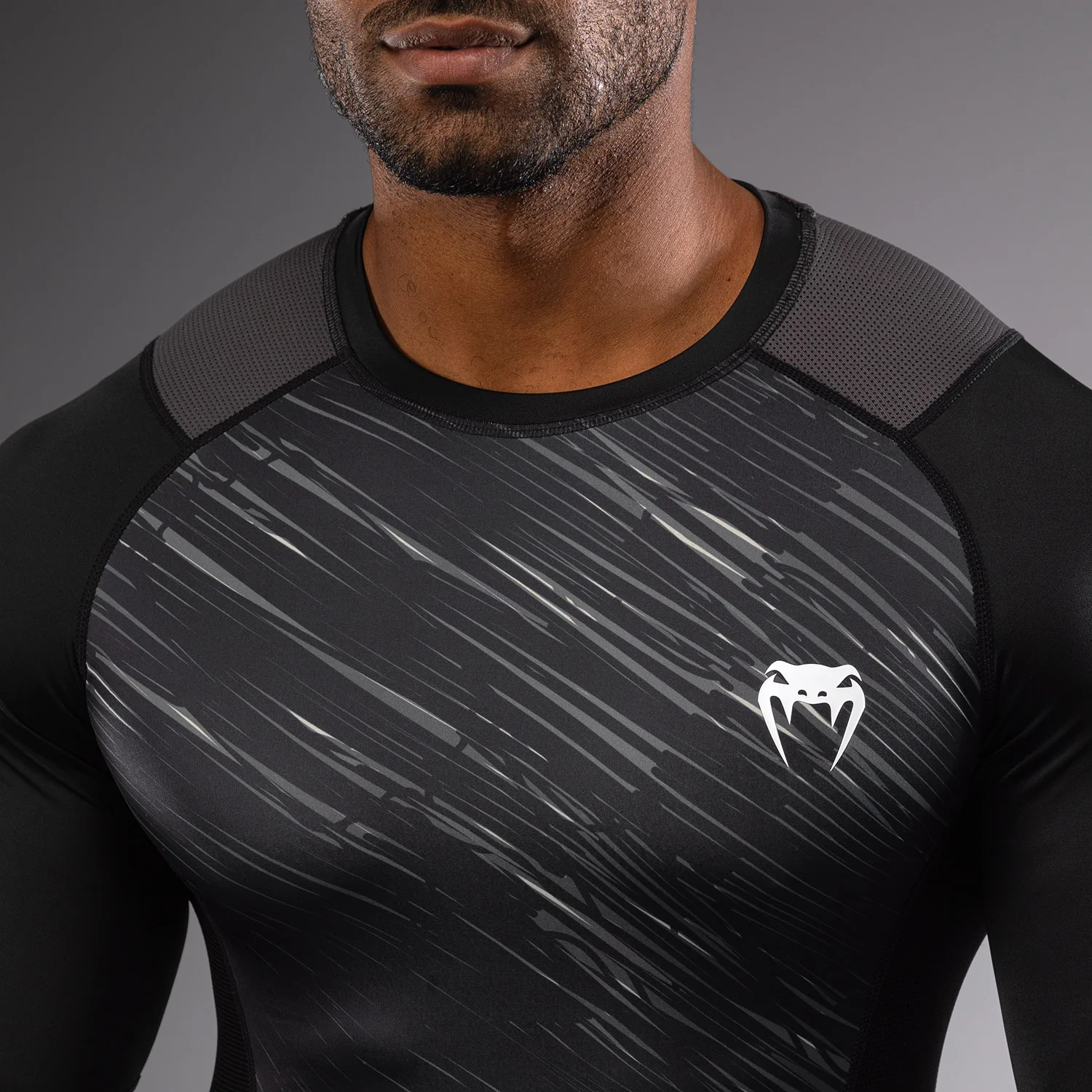 Venum Rapid Rashguard de Manga Larga - Negro/Gris Tormenta - Image 6