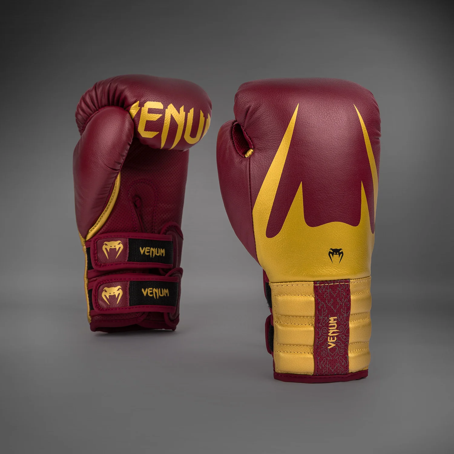 Venum Reverso Guantes de Boxeo - Rojo Cereza/Dorado - Image 2