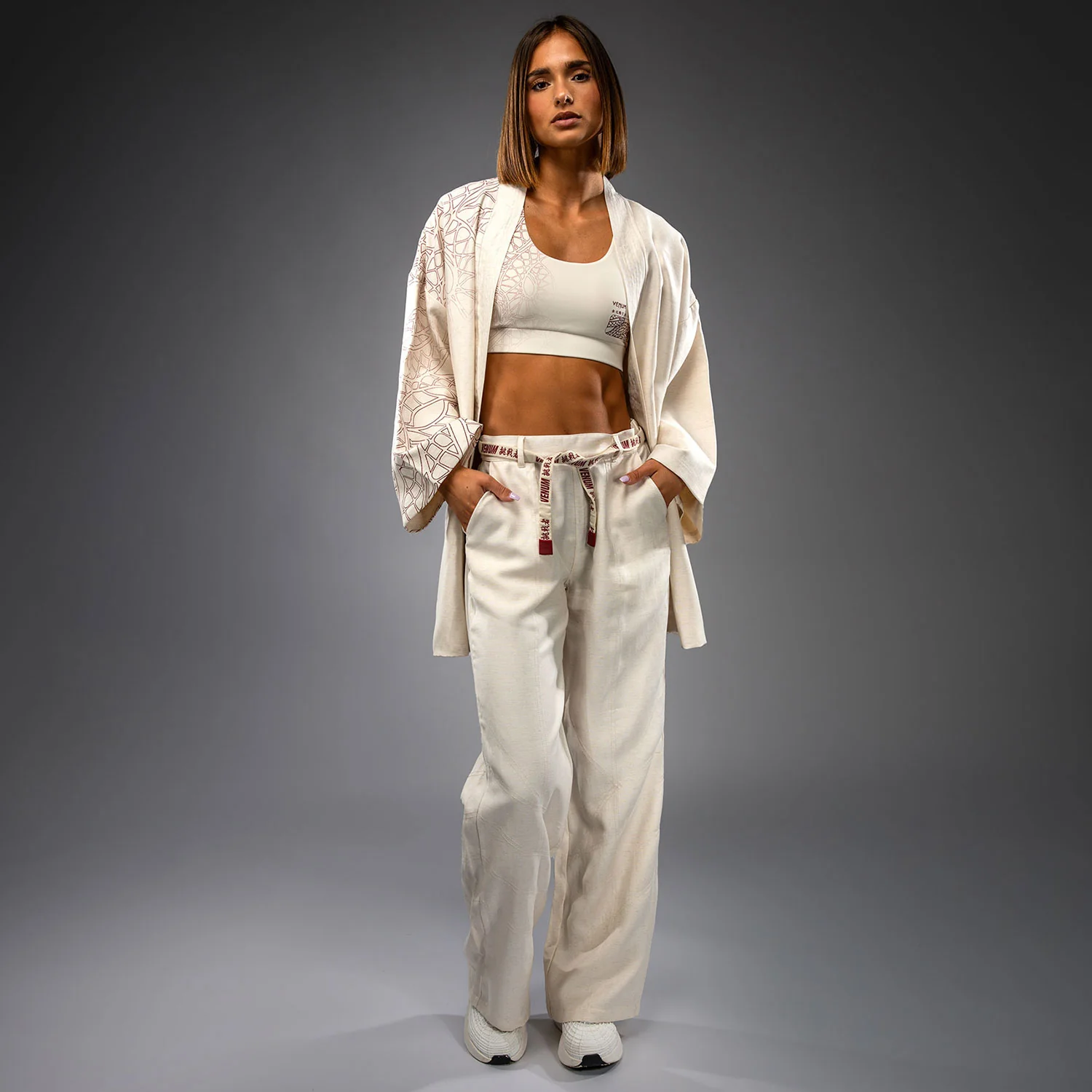 Venum Serpenti Chaqueta Mujer – Marfil/Burdeos - Image 4