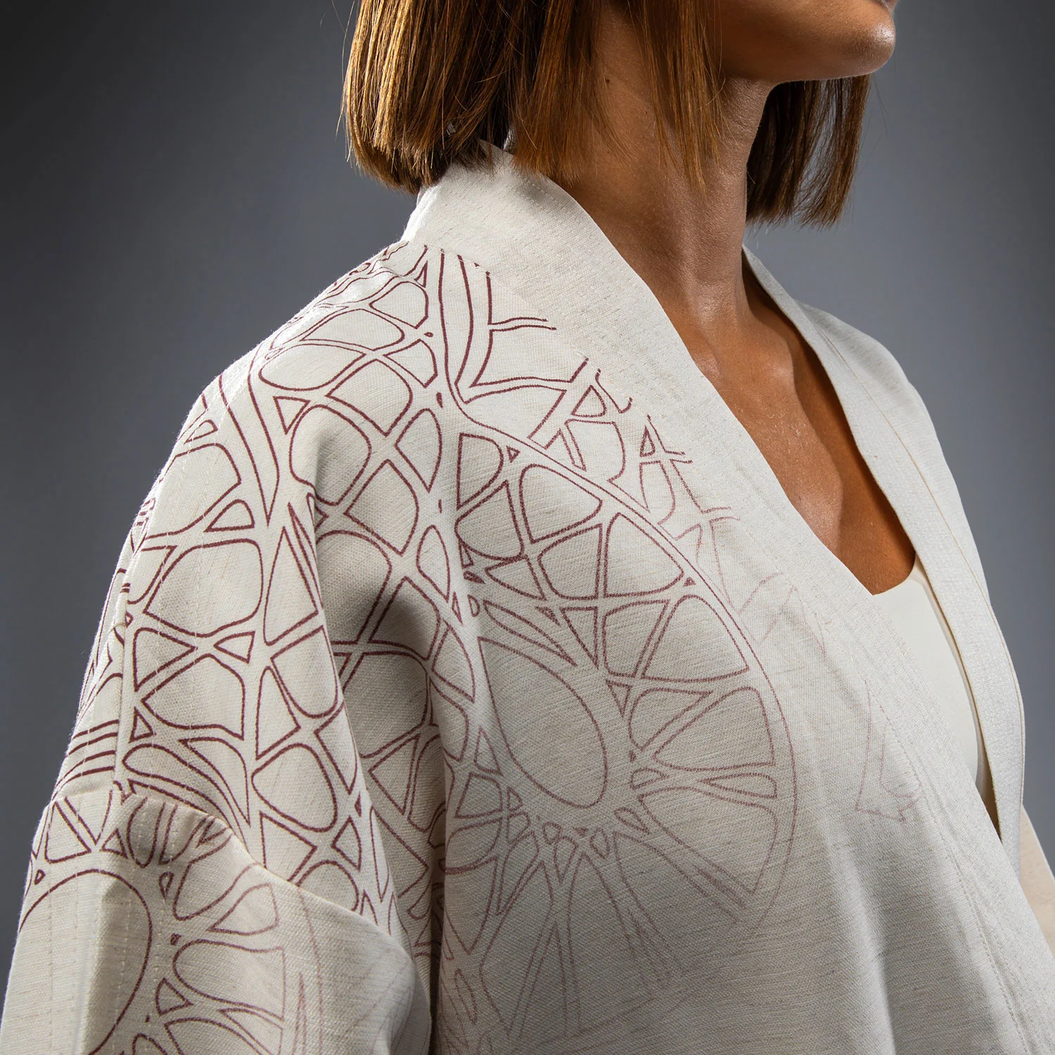 Venum Serpenti Chaqueta Mujer – Marfil/Burdeos - Image 7