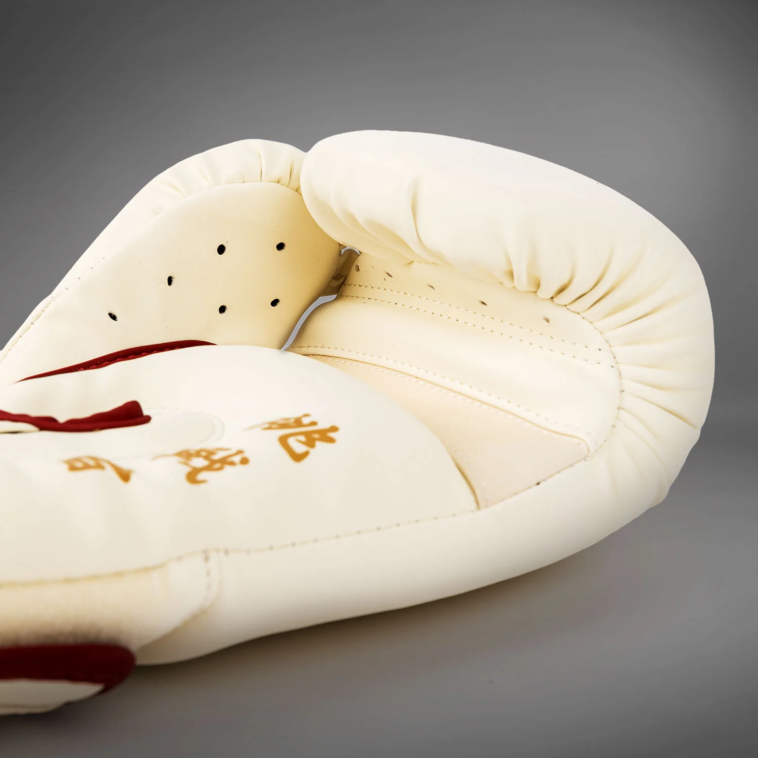 Venum Serpenti Guantes de Boxeo – Marfil/Burdeos - Image 4
