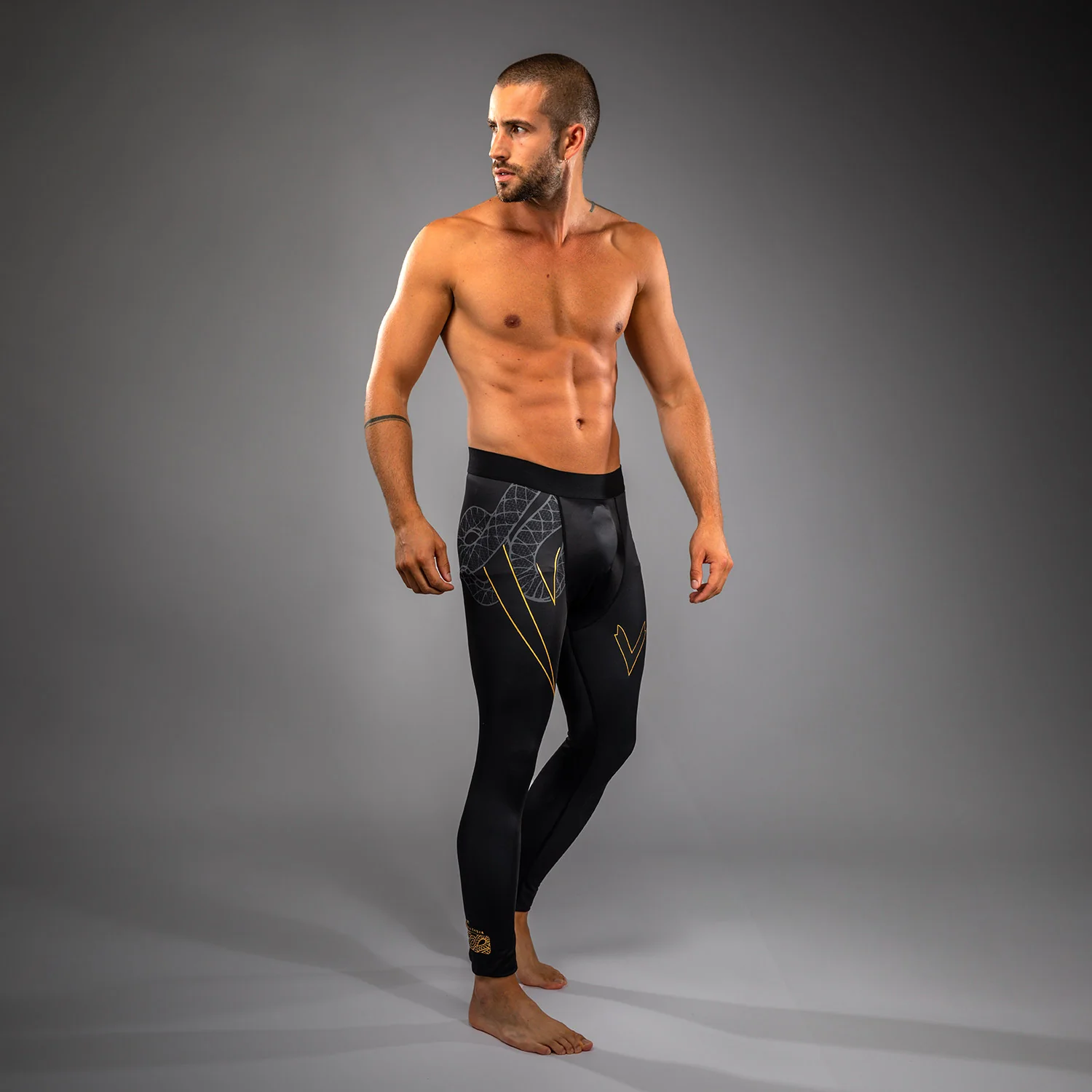 Venum Serpenti Mallas – Negro/Plateado/Dorado