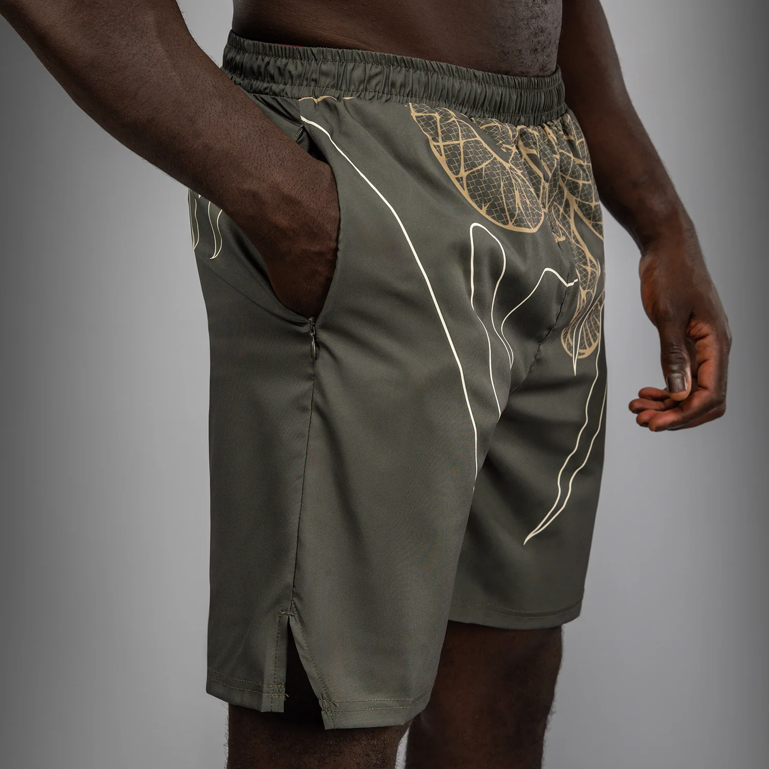Venum Serpenti Pantalones Cortos de Entrenamiento – Caqui/Bronce/Marfil - Image 4