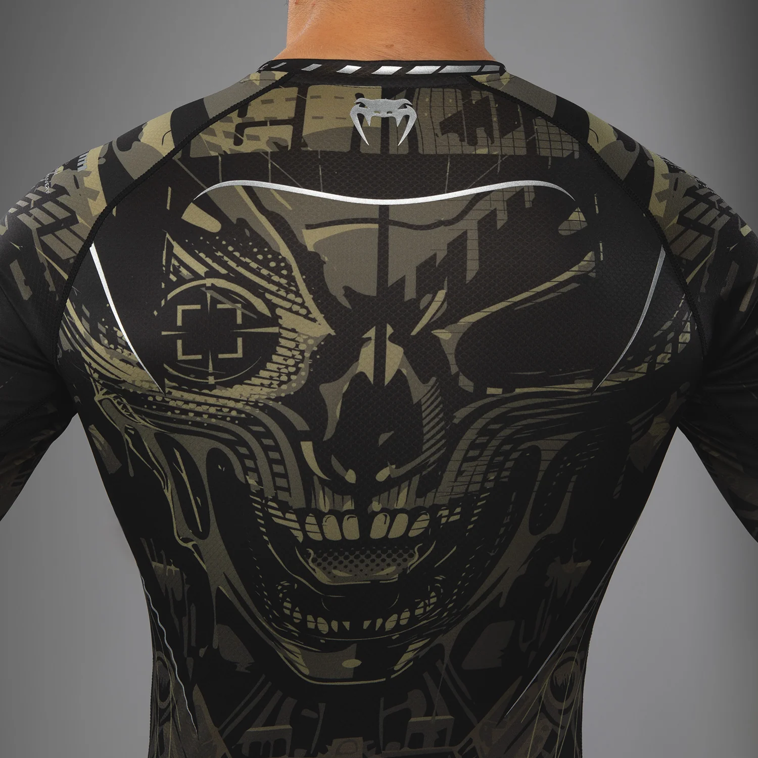 Venum Invader Camiseta de Manga Larga Rashguard - Negro/Sand - Image 7