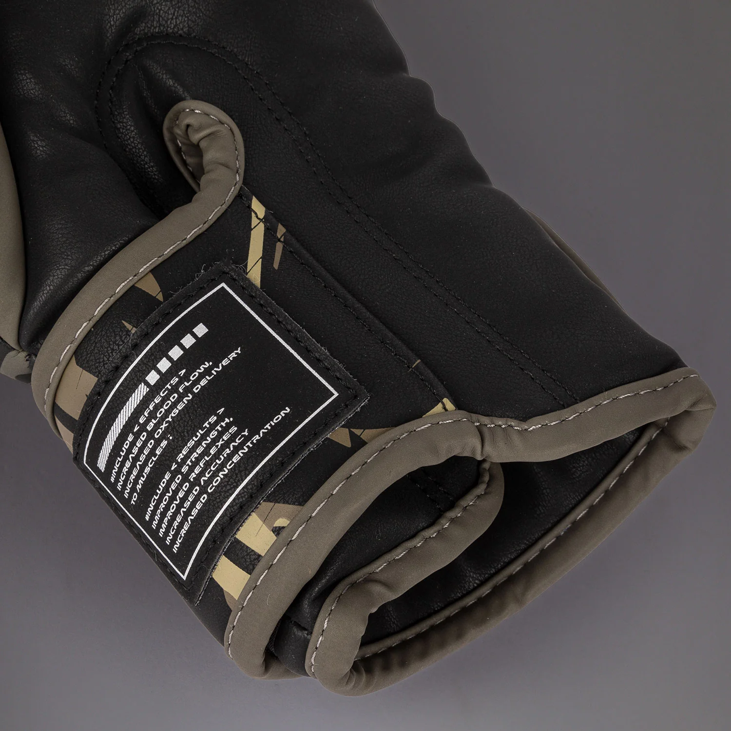 Venum Invader Guantes de Boxeo - Negro/Sand - Image 6