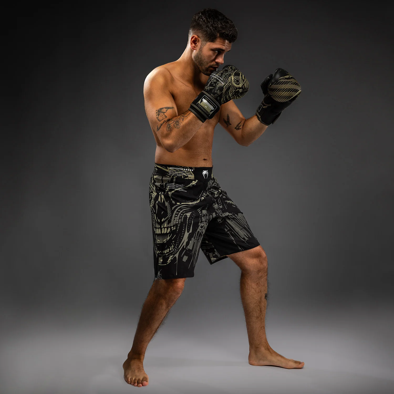 Venum Invader Pantalones de Lucha - Negro/Sand - Image 6