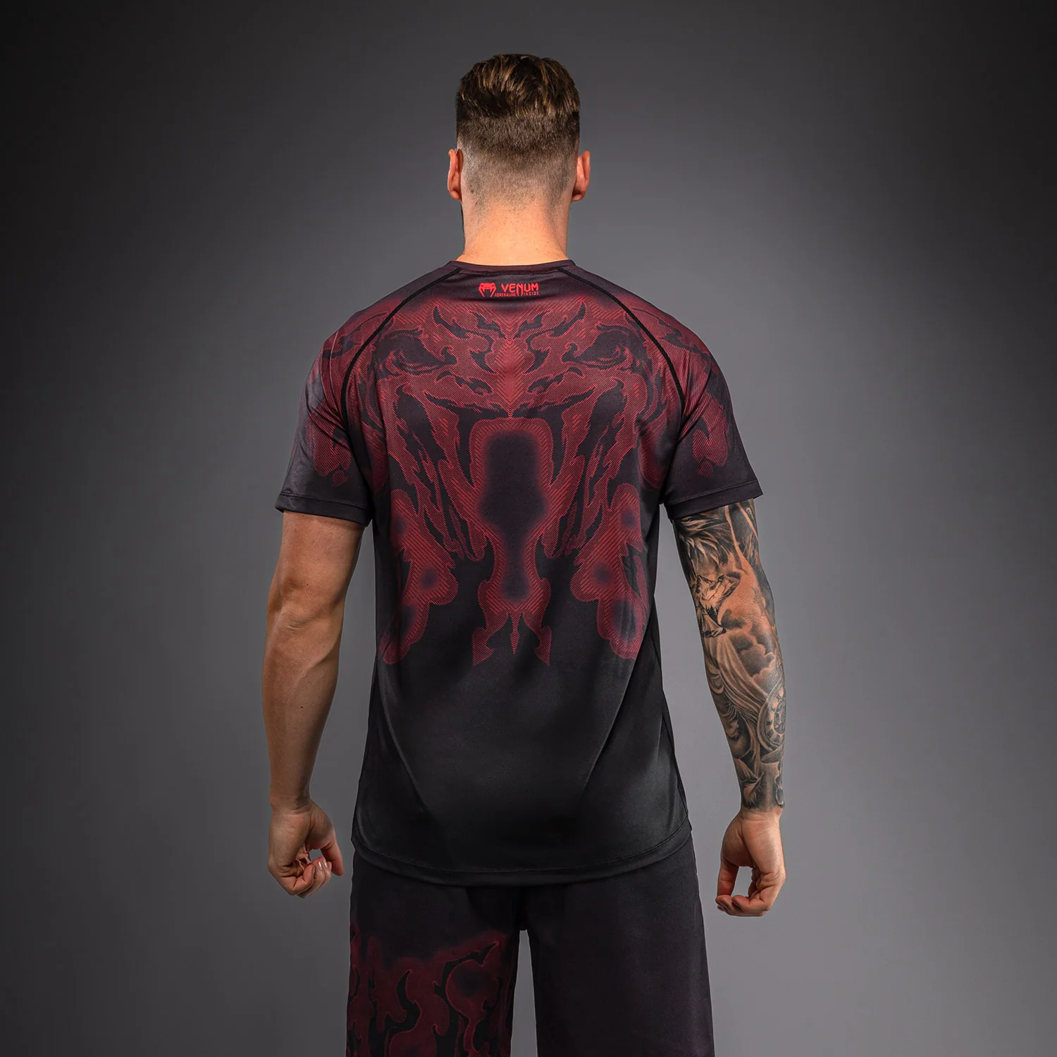 Venum Spectre Camiseta Dry Tech – Negro/Rojo - Image 5