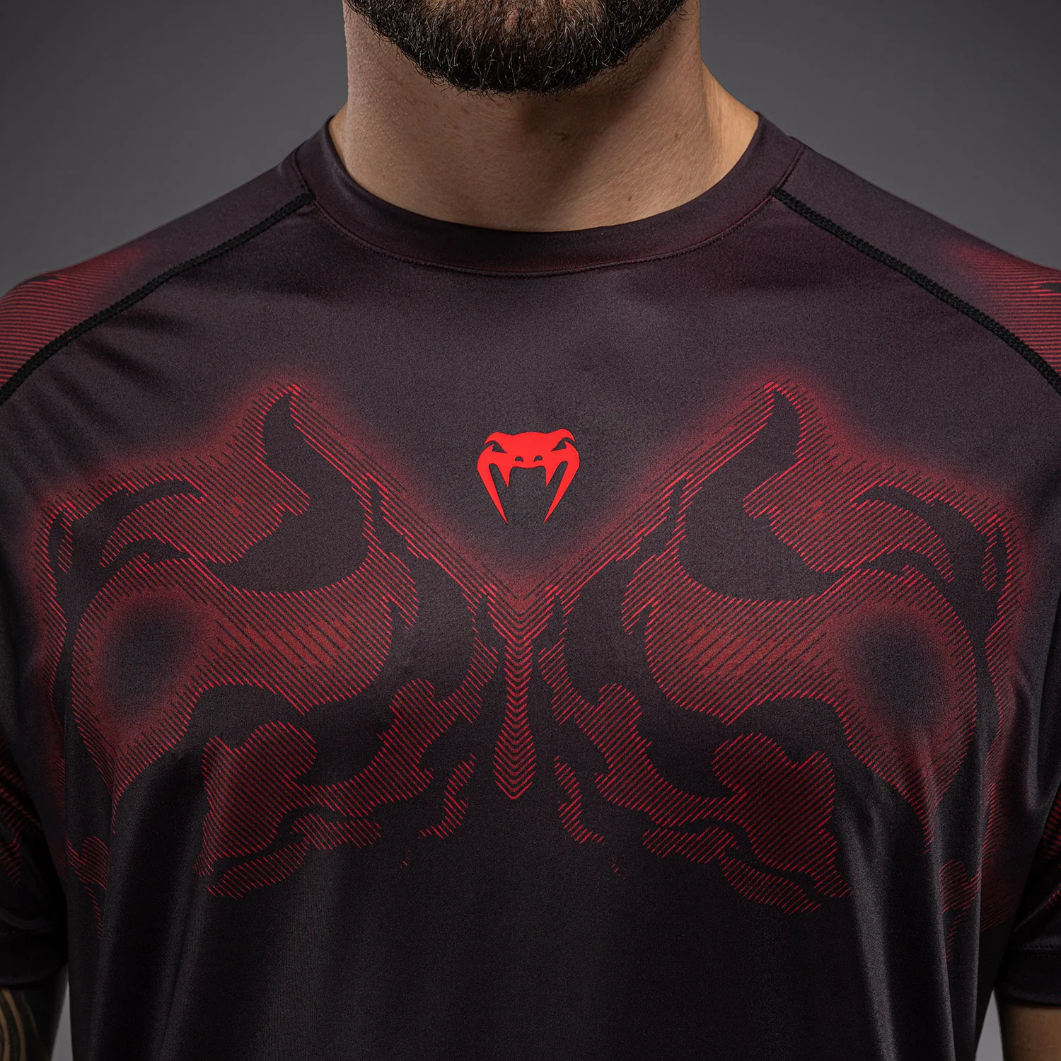 Venum Spectre Camiseta Dry Tech – Negro/Rojo - Image 6