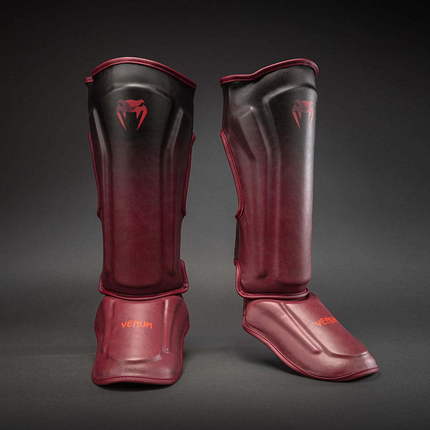 Venum Spectre Espinilleras – Negro/Rojo