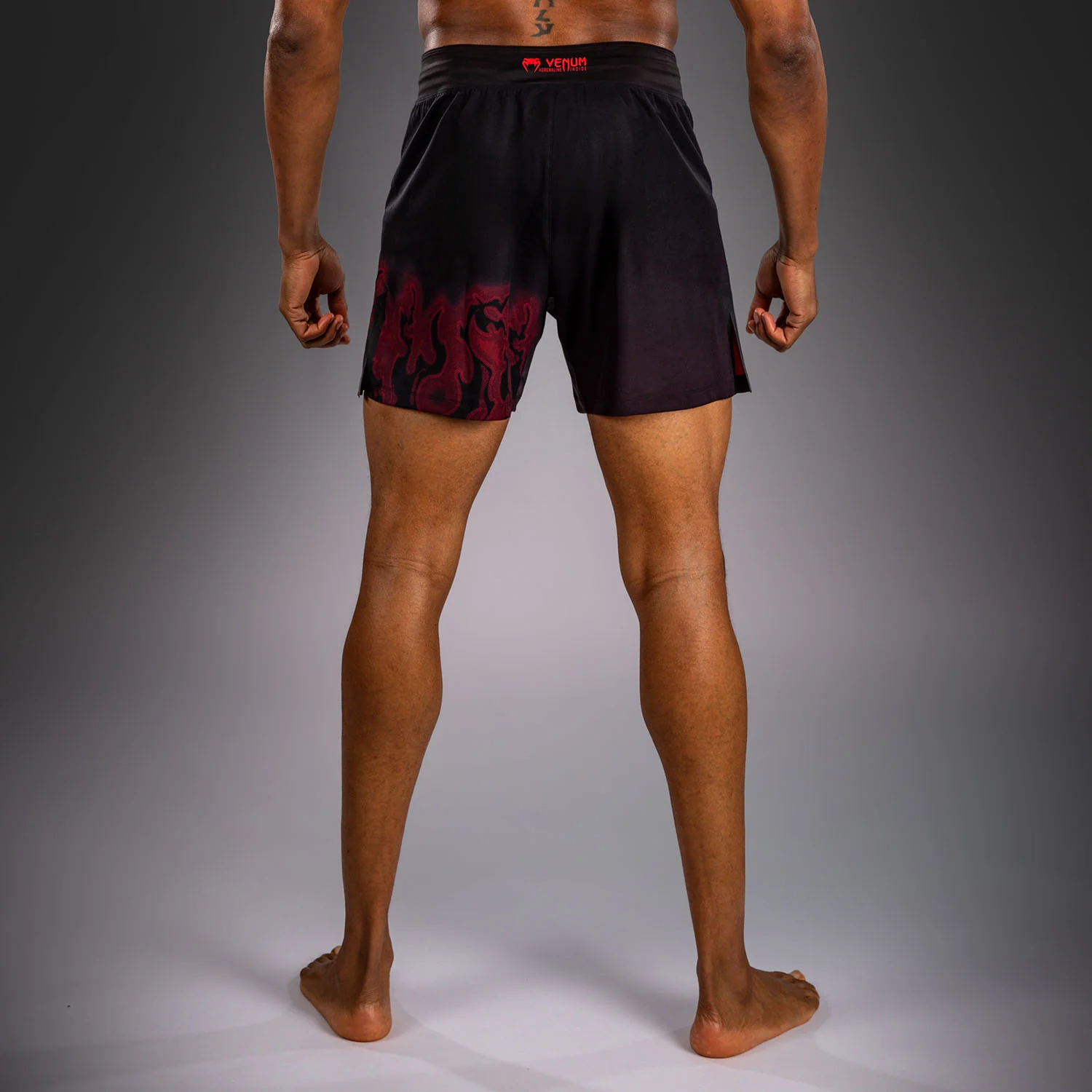 Venum Spectre Short de Combate – Negro/Rojo - Image 2