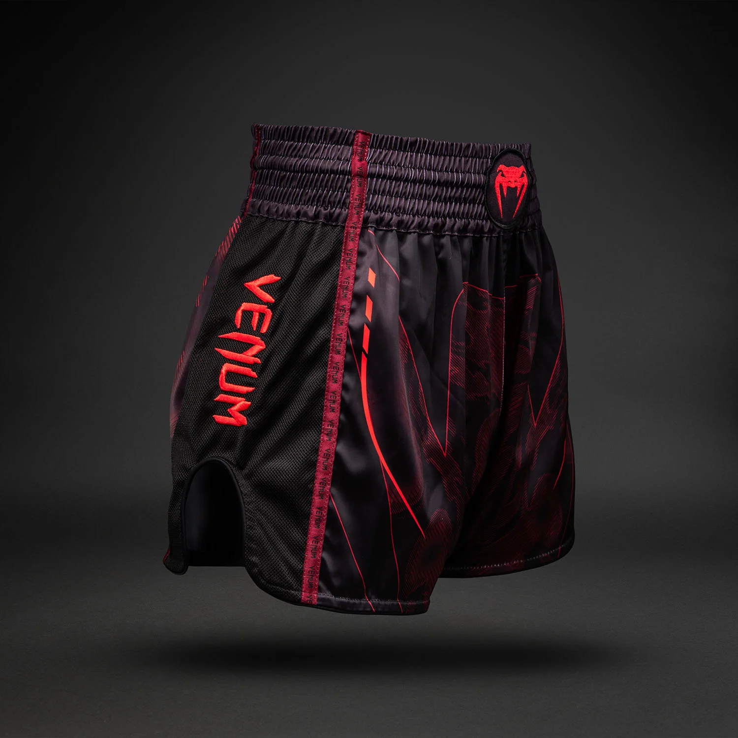 Venum Spectre Short de Muay Thai – Negro/Rojo - Image 3