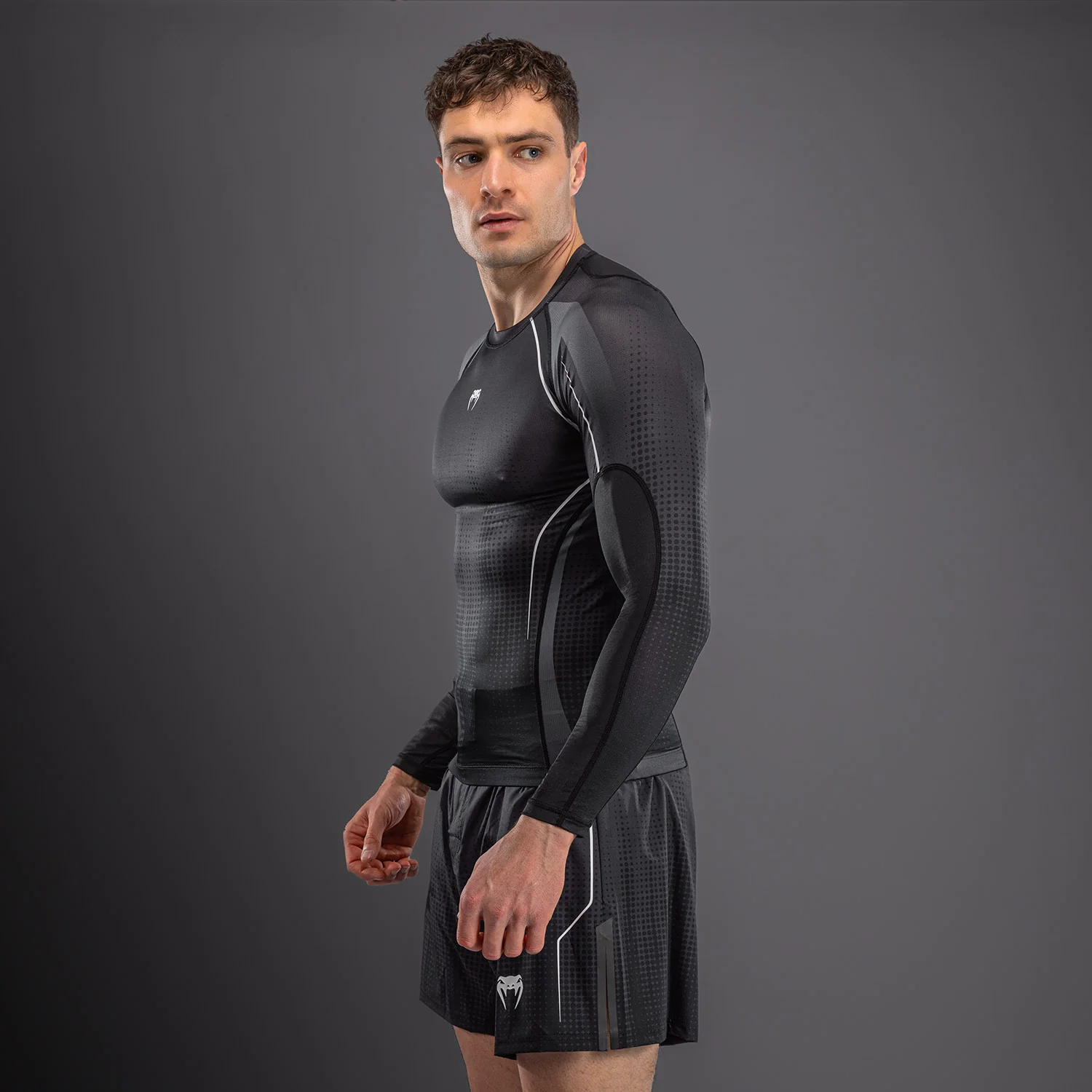 Venum Stealth Rashguard Manga Larga – Negro/Blanco - Image 3